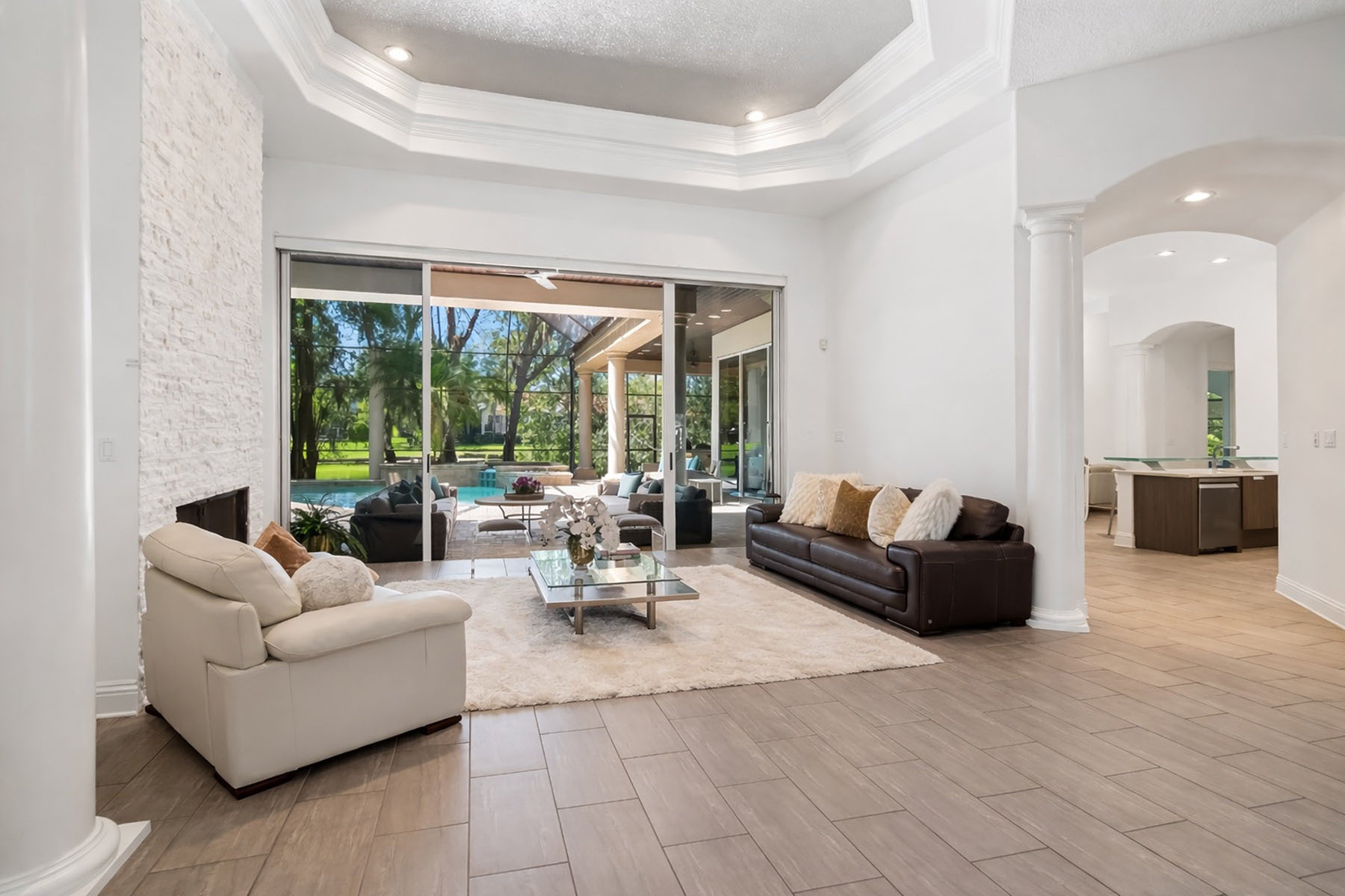 17008 Madres De Avila