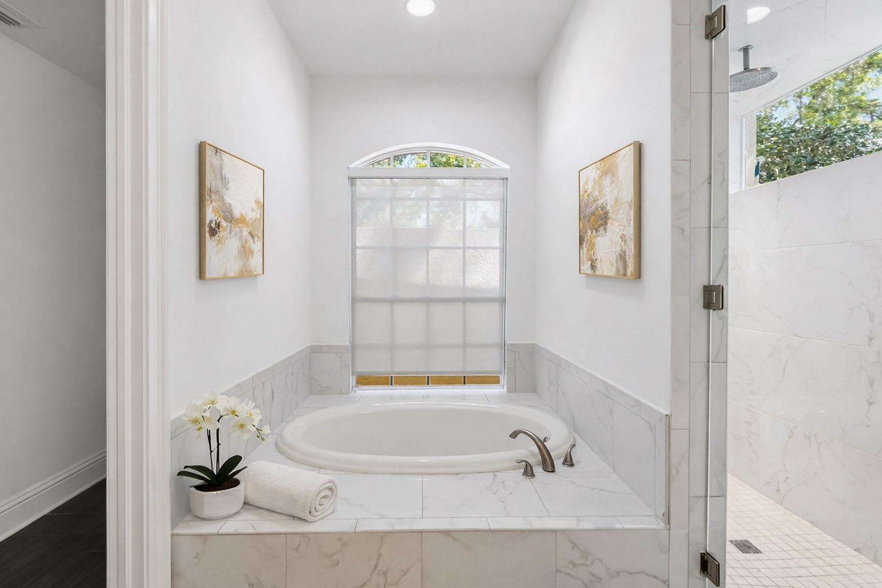 17008 Madres De Avila