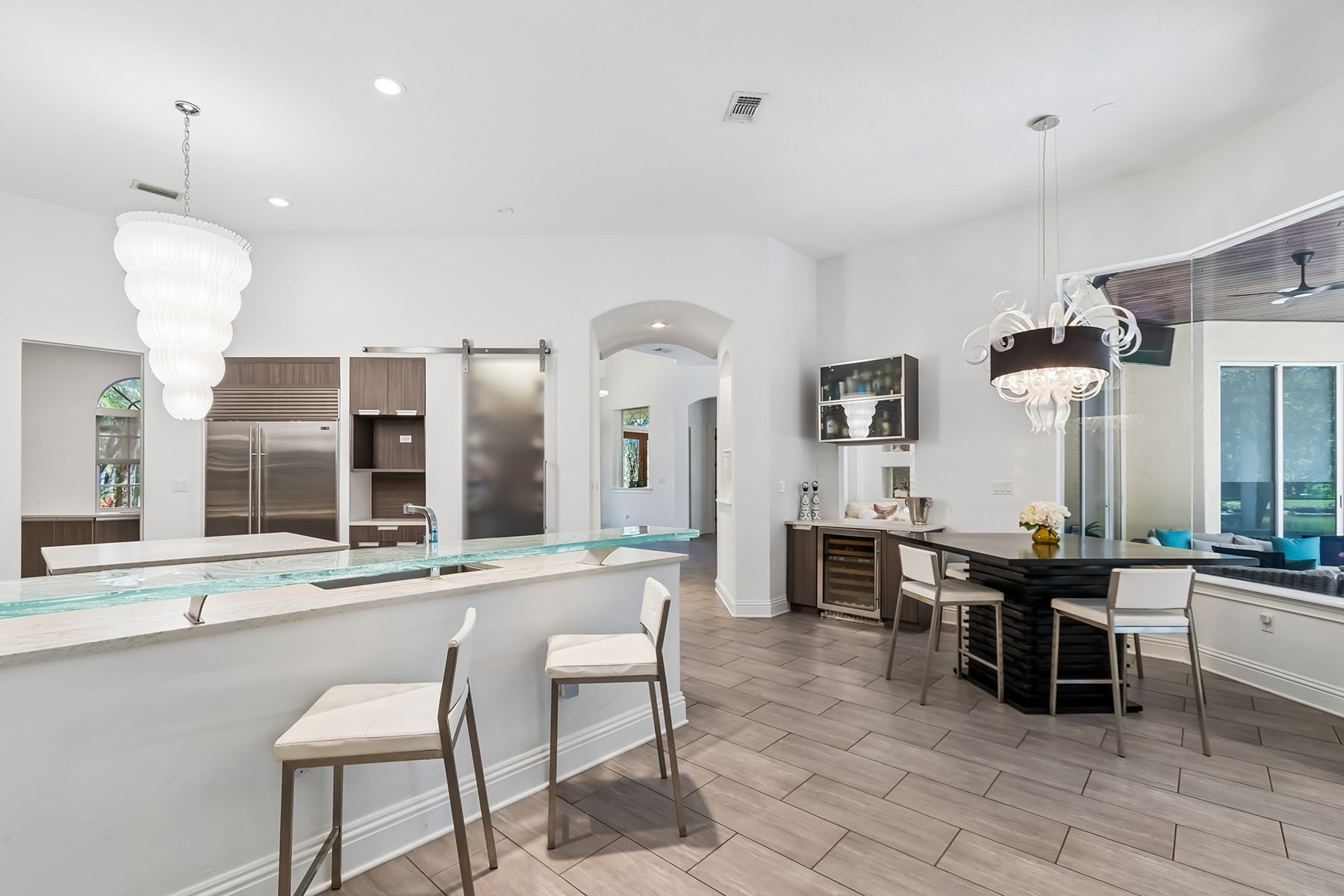 17008 Madres De Avila