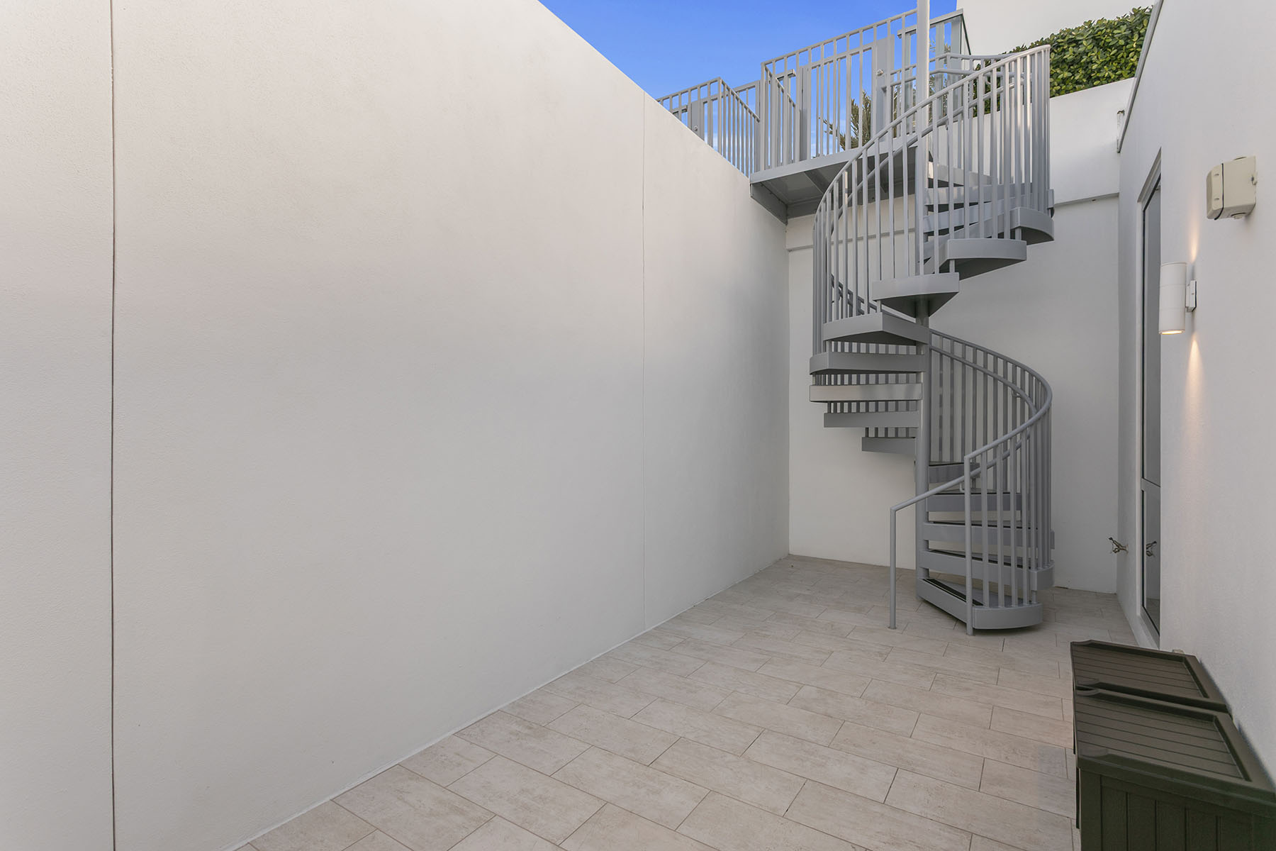 5142 Marina Way