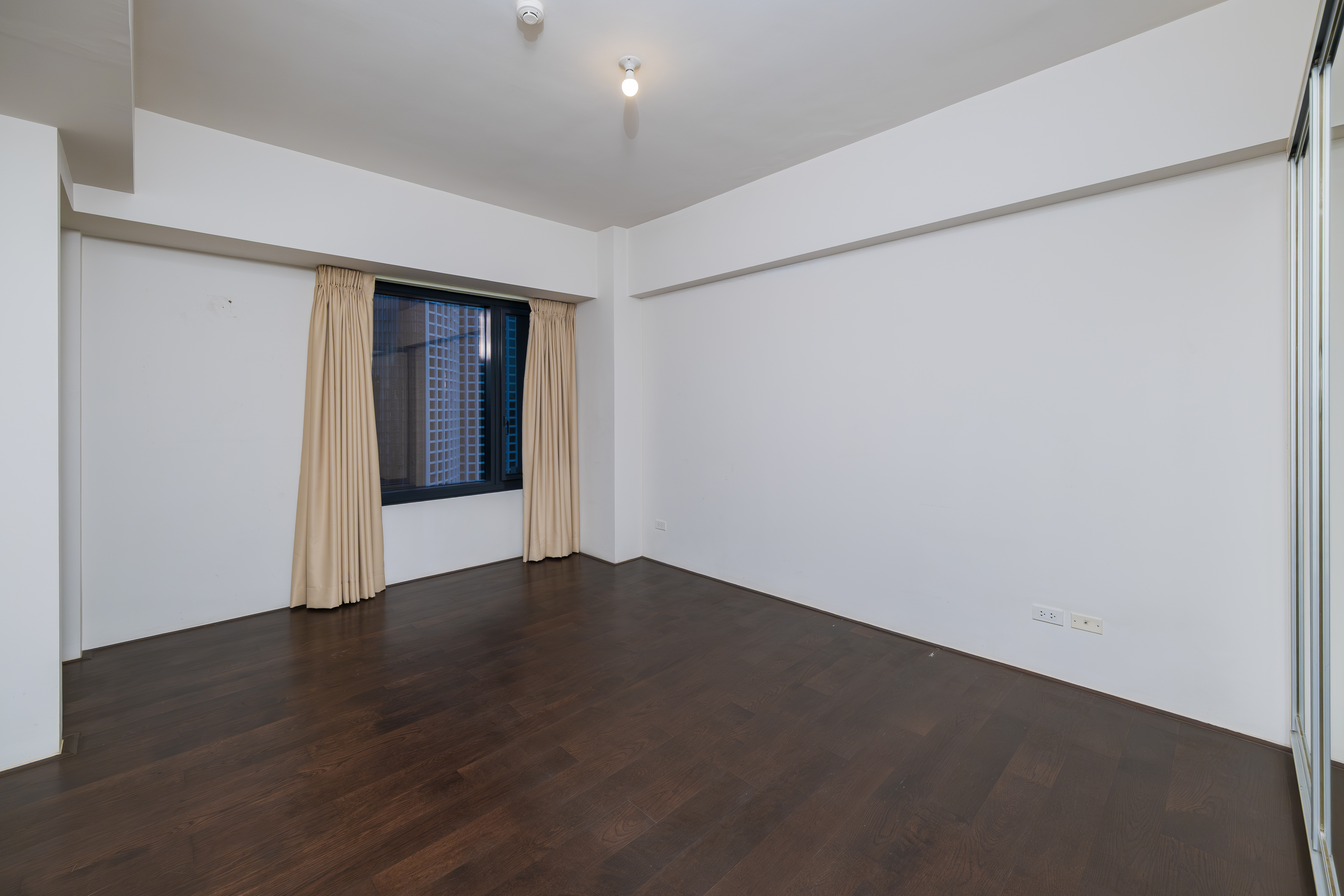 Arya Residences Tower 1 Rizal Drive Bonifacio Global City