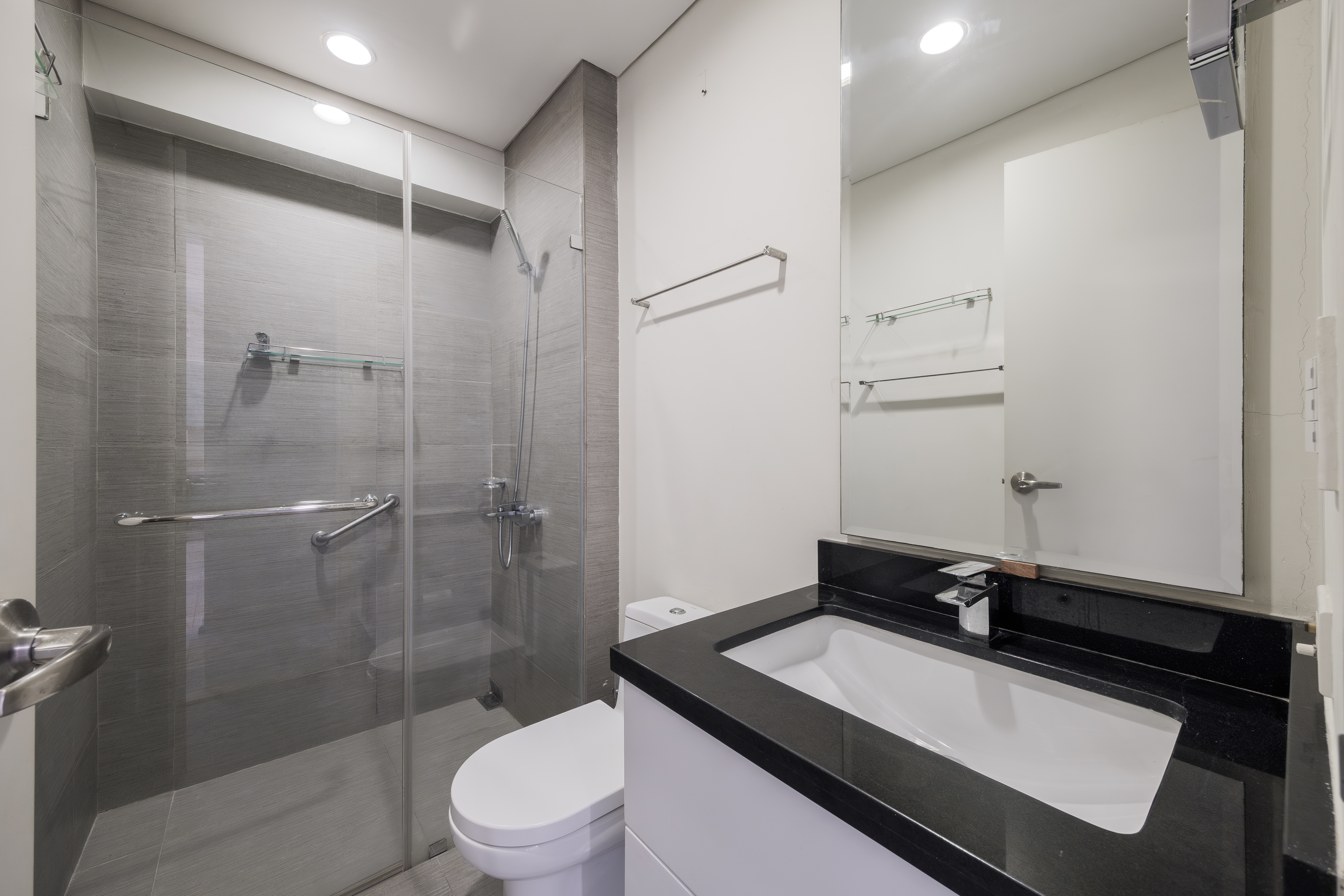 Arya Residences Tower 1 Rizal Drive Bonifacio Global City