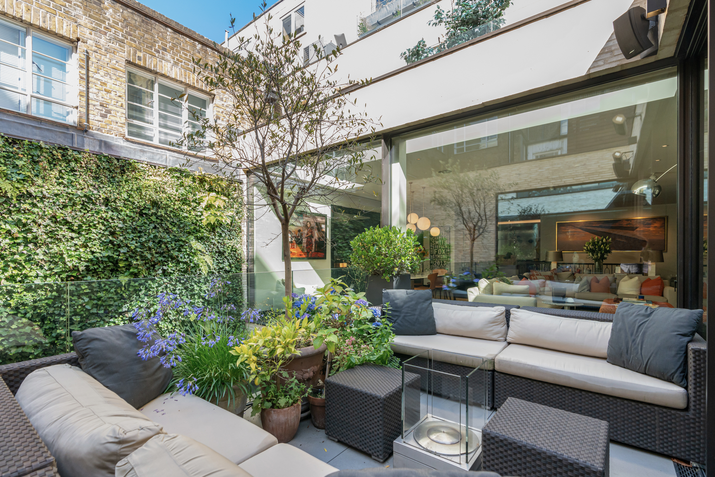 Knights House Cheval Place Knightsbridge