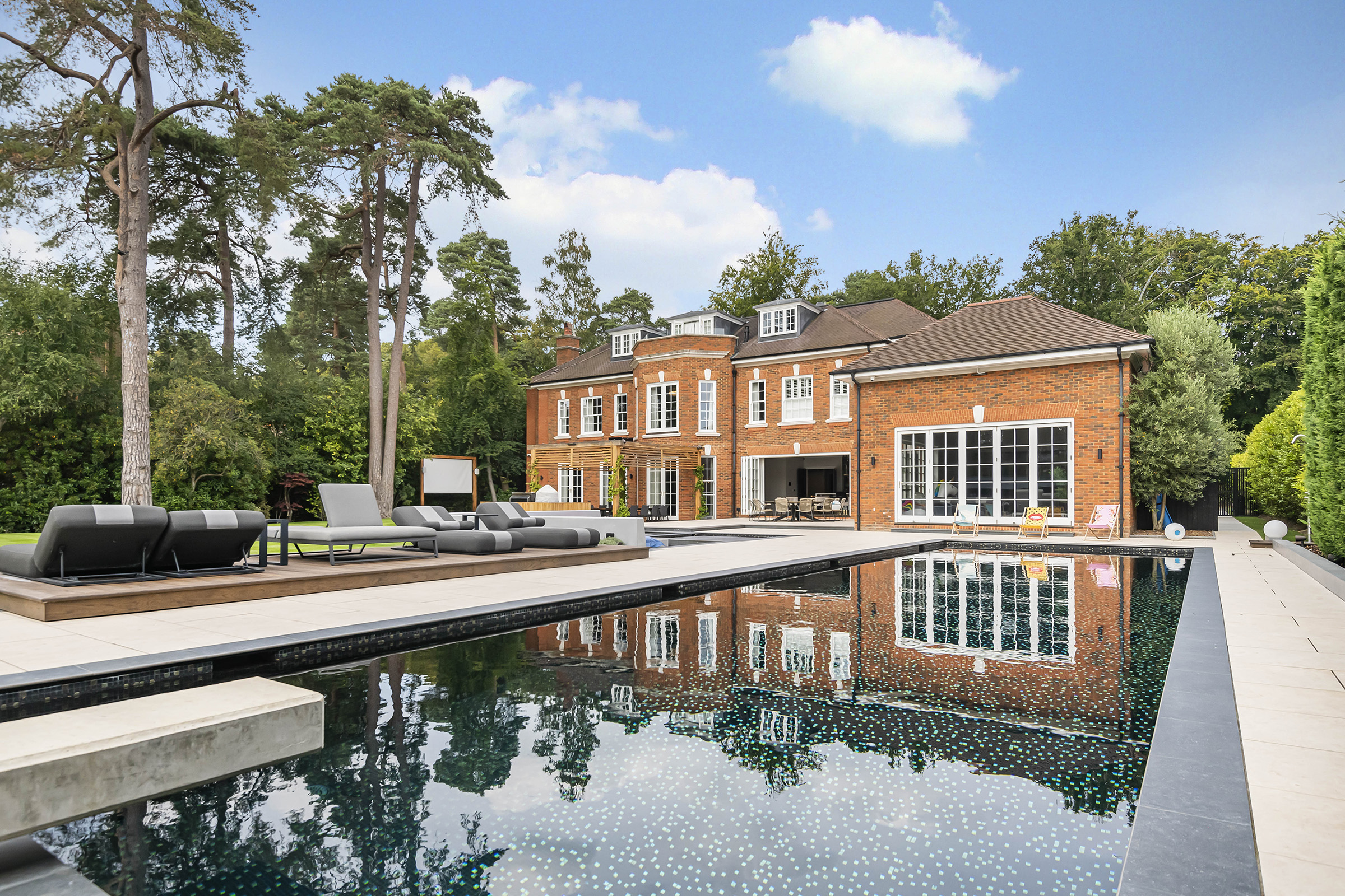 Abbots Drive