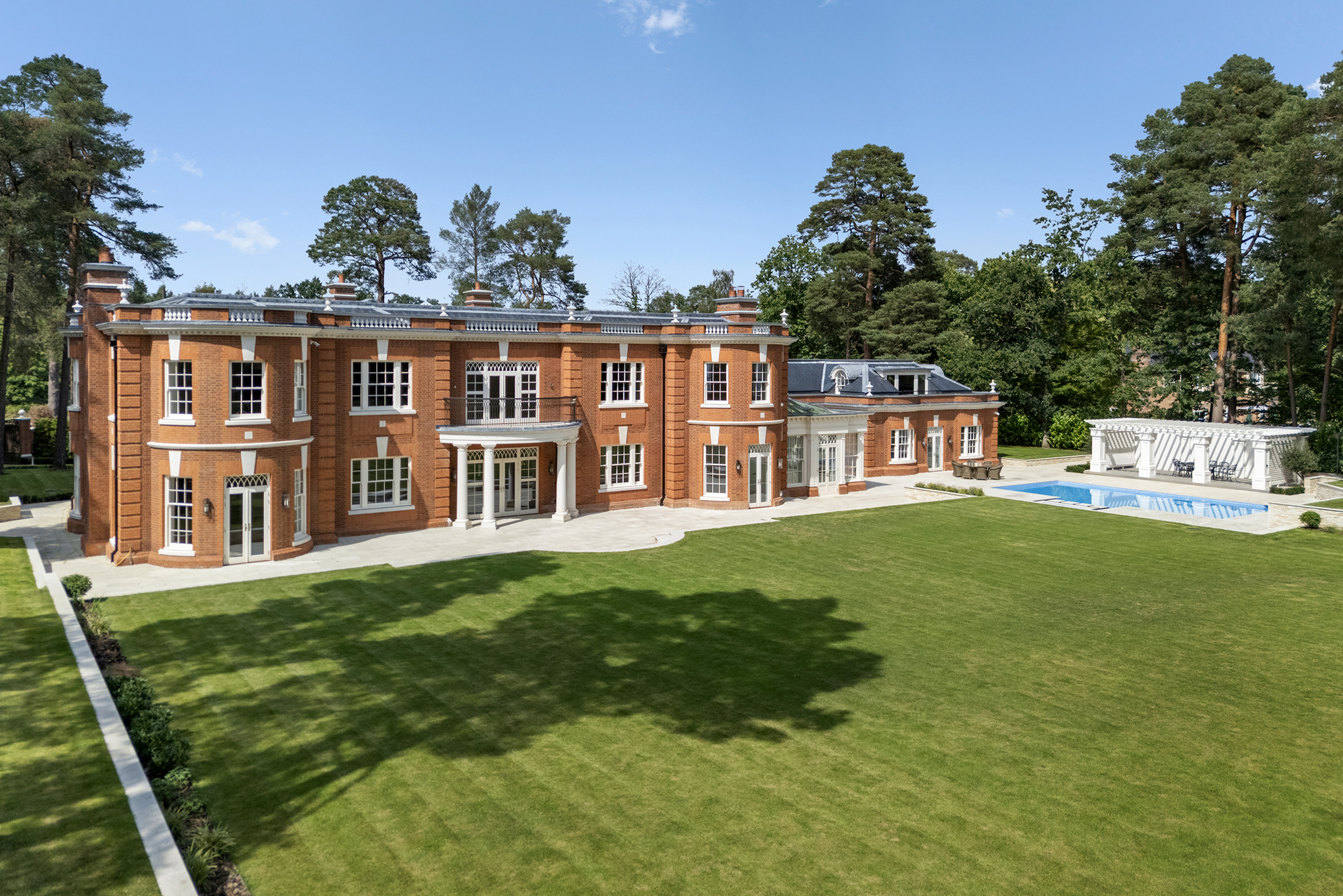 Sherborne Drive Wentworth Virginia Water