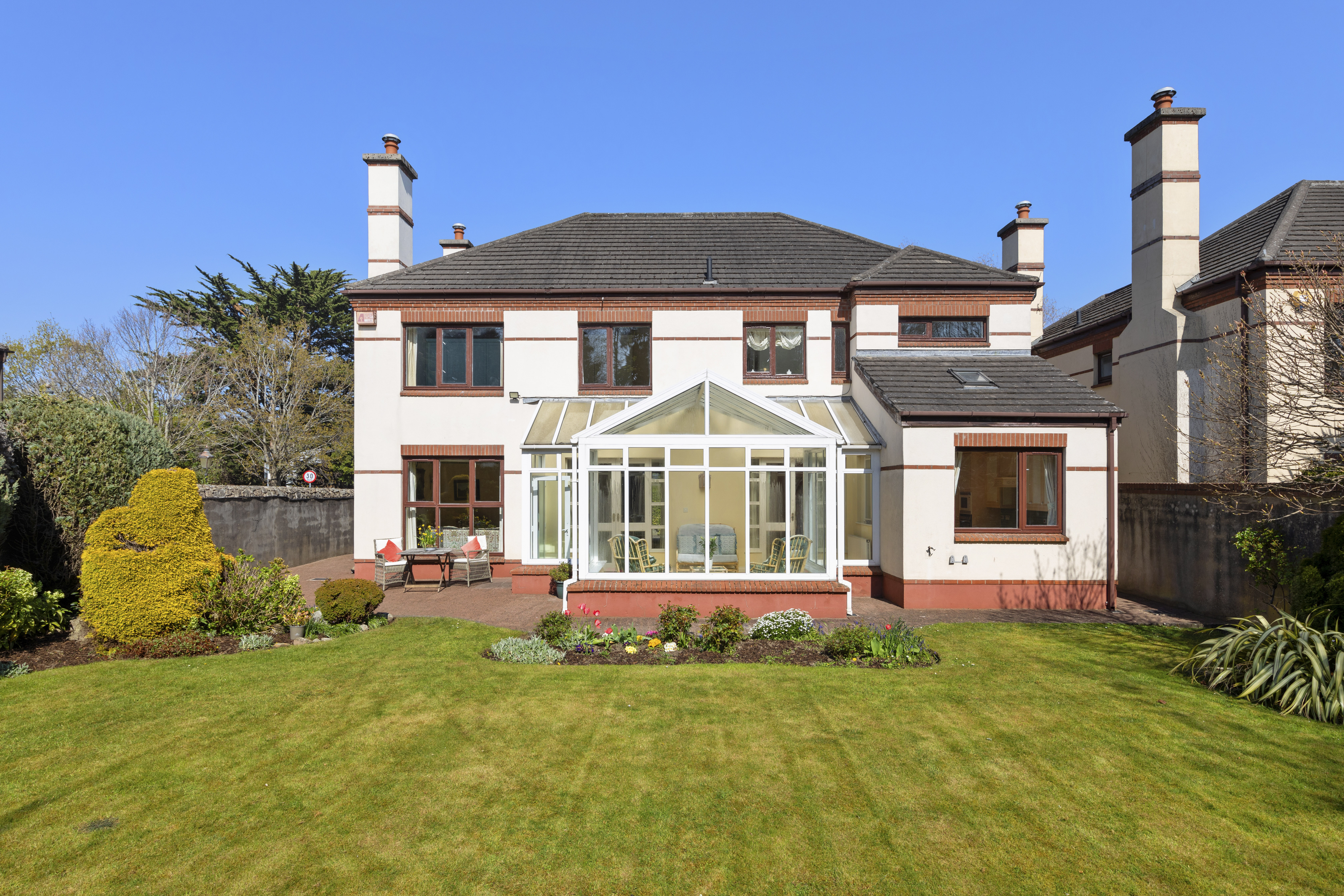 Dunboden Cross Avenue