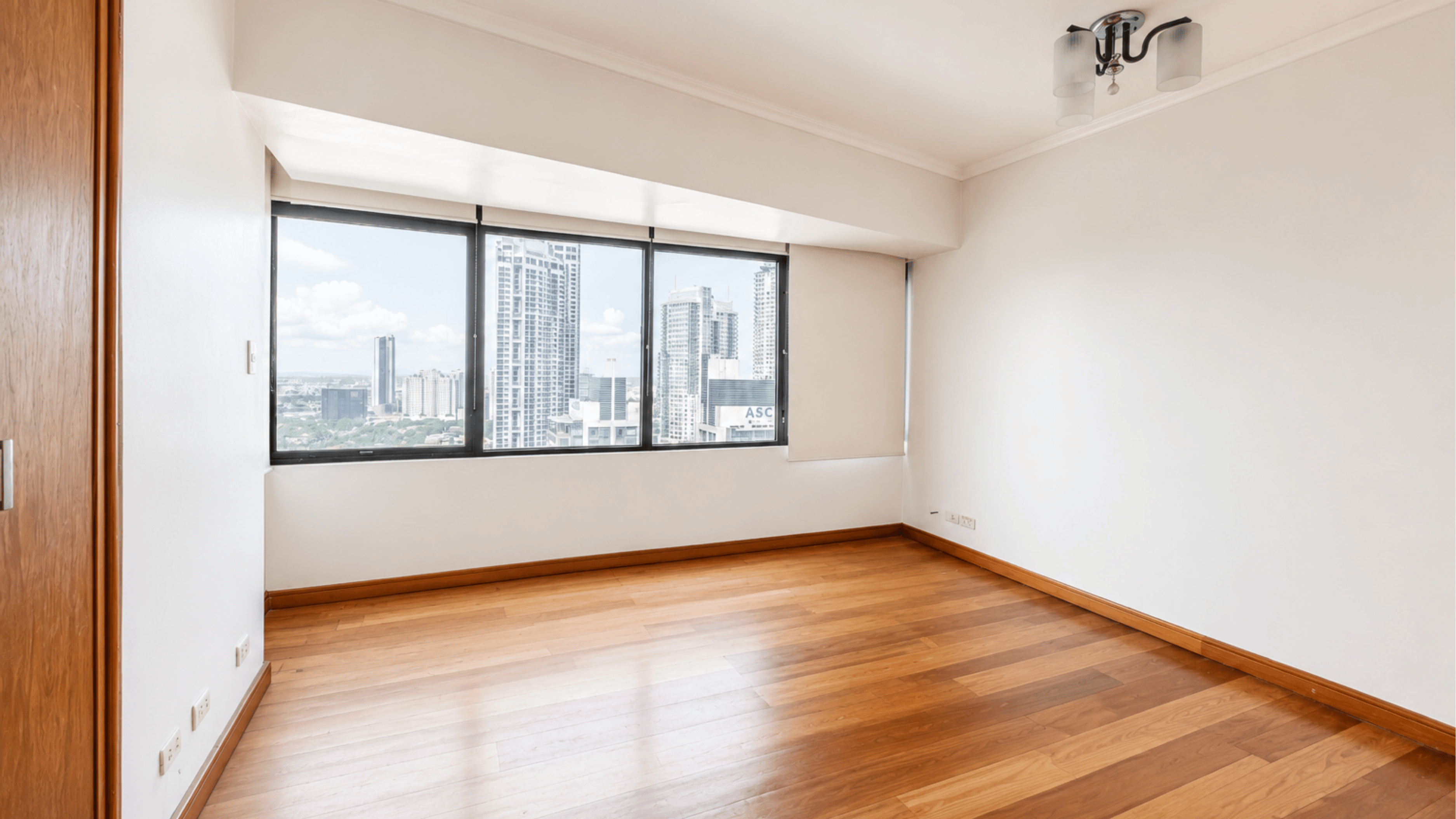 Pacific Plaza Condominium Apartment Ridge
