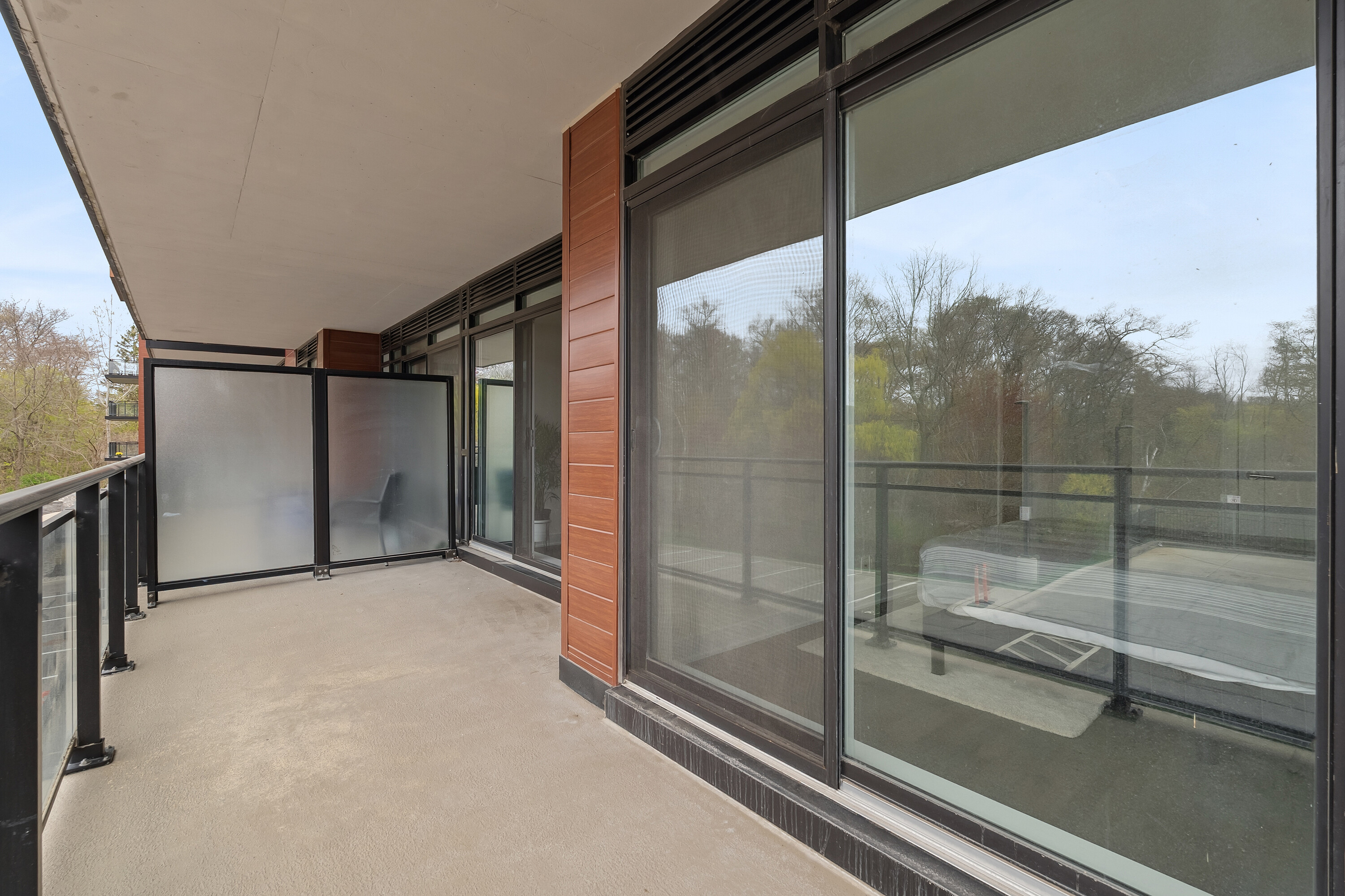 1575 Lakeshore Rd W #202