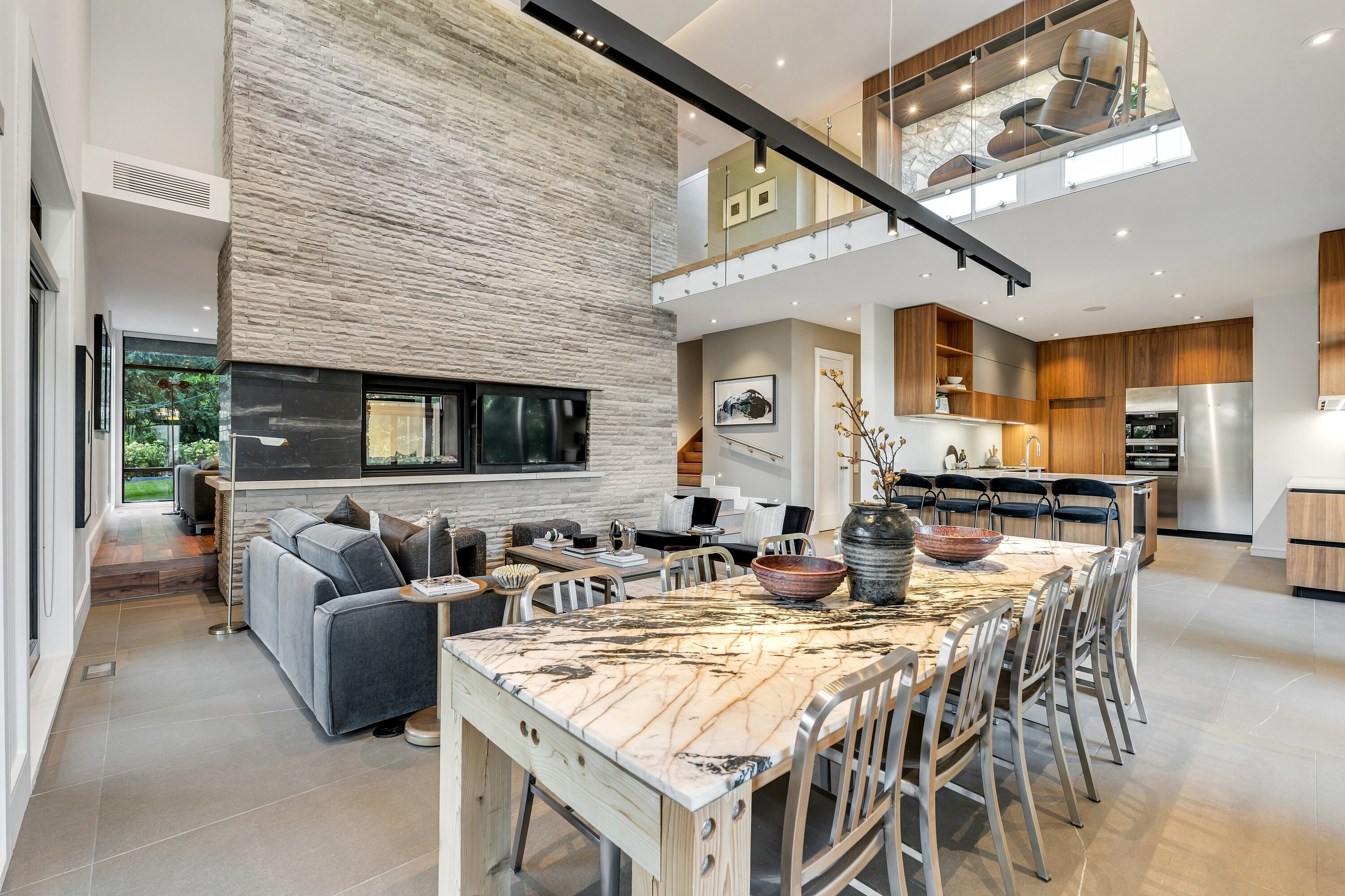 7 North Dr