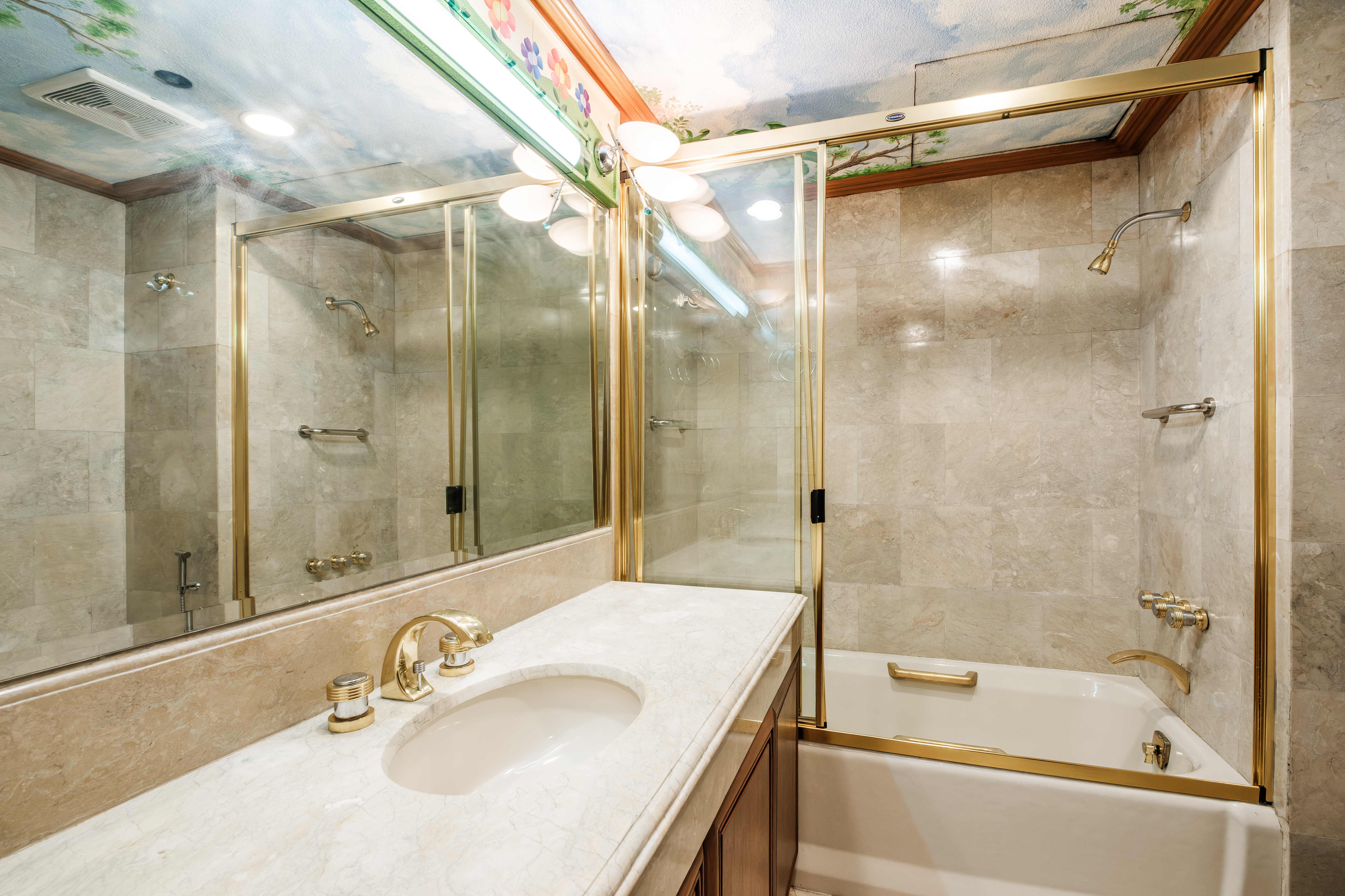 Pacific Plaza Condominium Apartment Ridge, Ayala Avenue