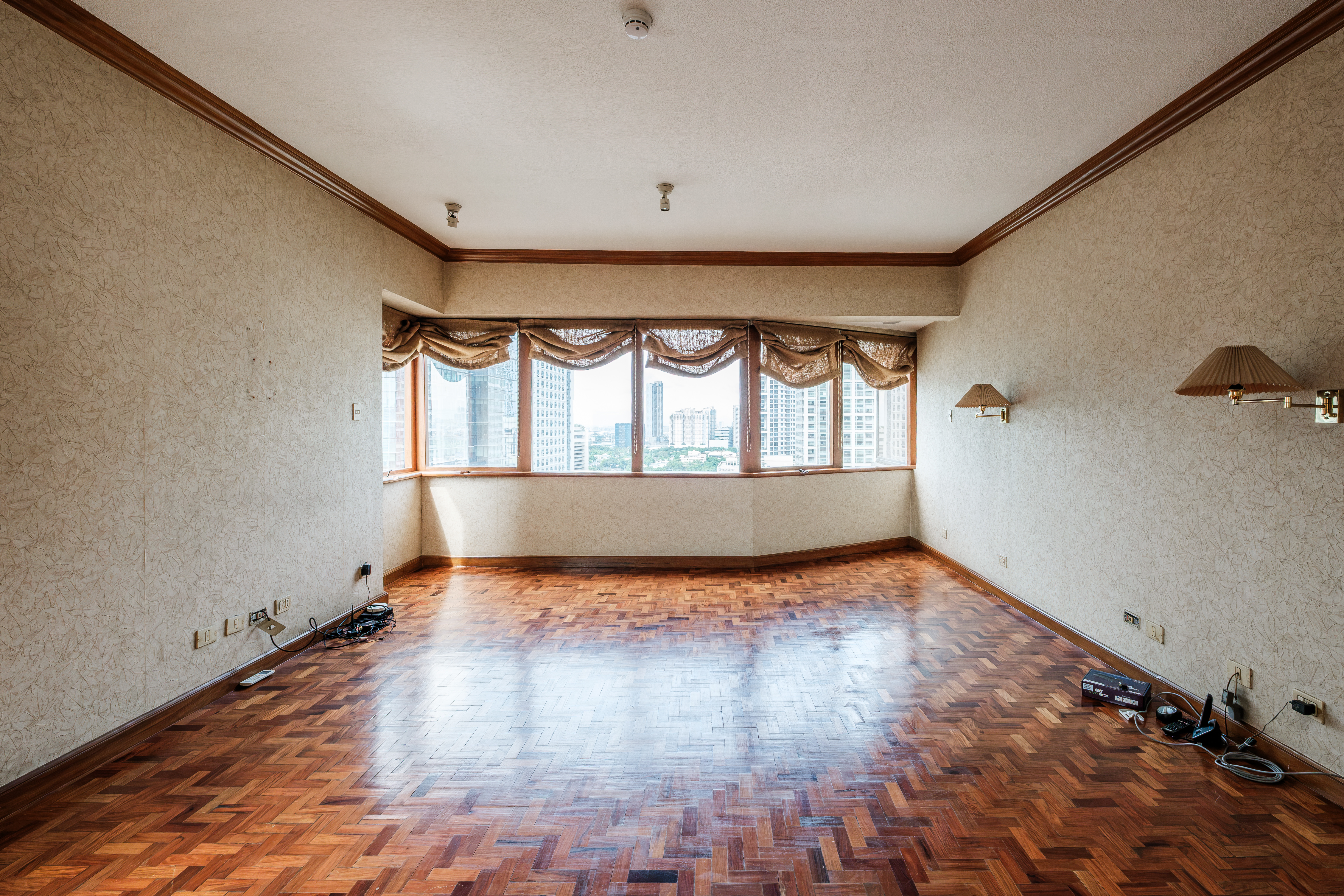 Pacific Plaza Condominium Apartment Ridge, Ayala Avenue