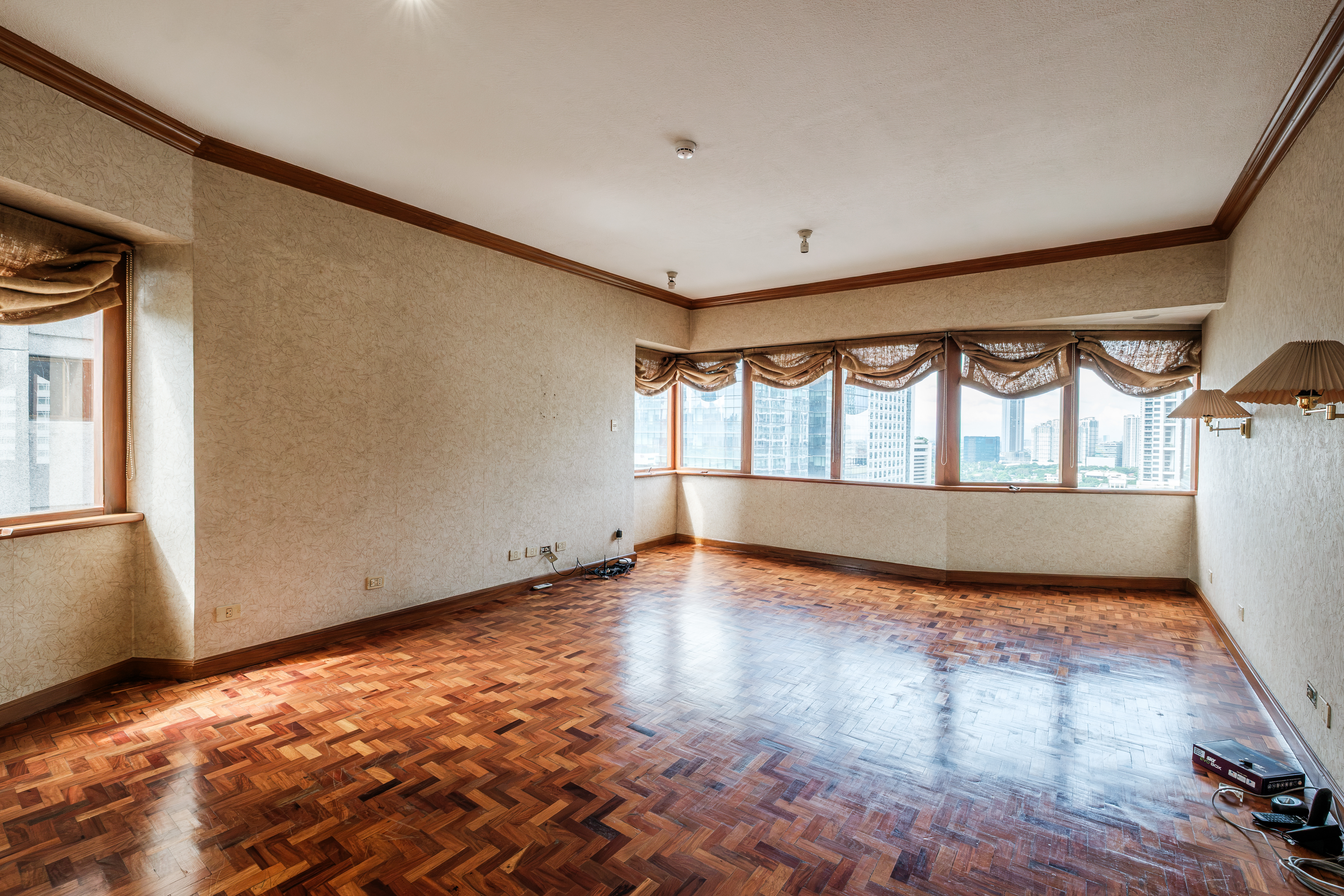 Pacific Plaza Condominium Apartment Ridge, Ayala Avenue