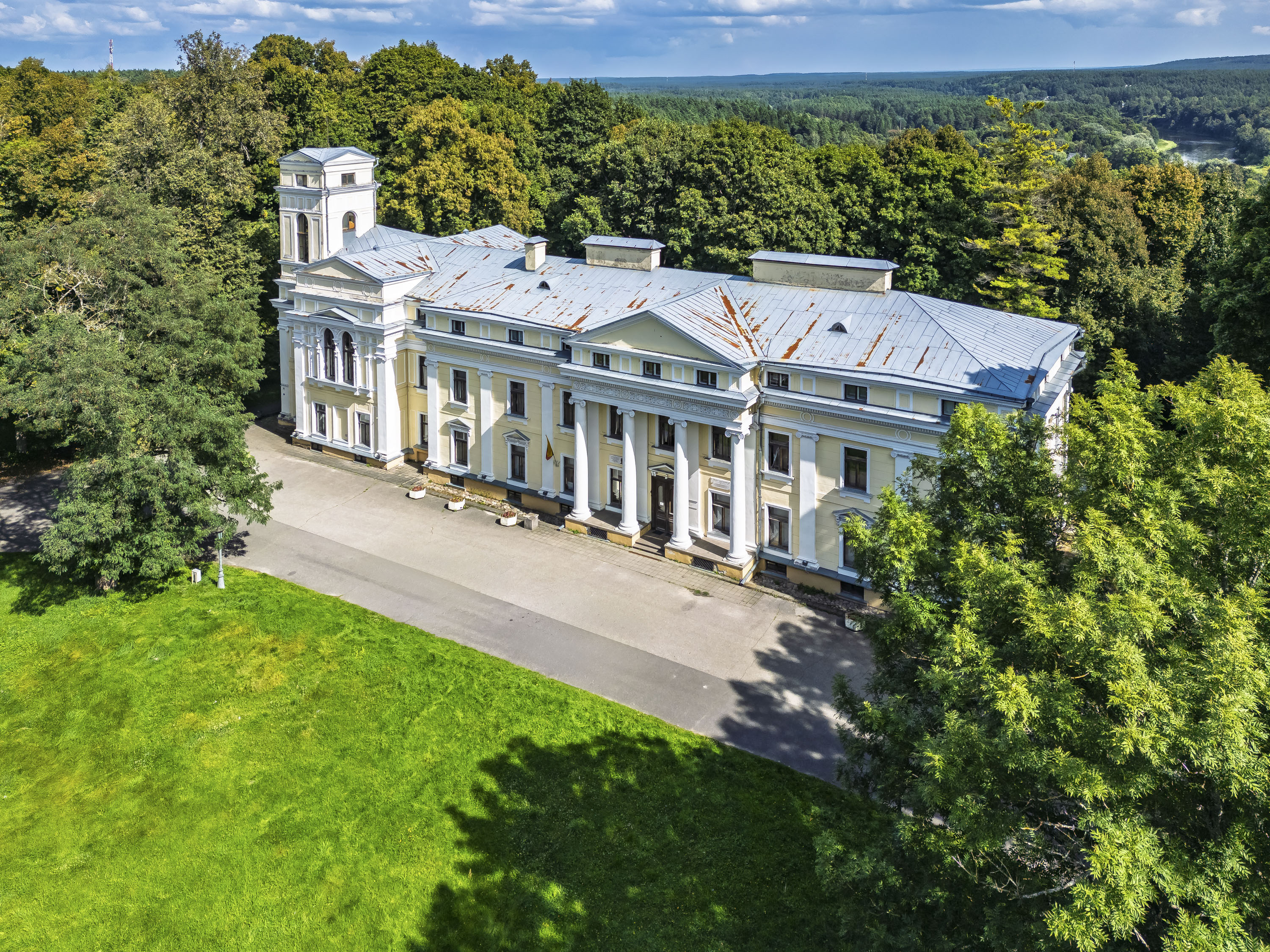 Žaliųjų Ežerų St.