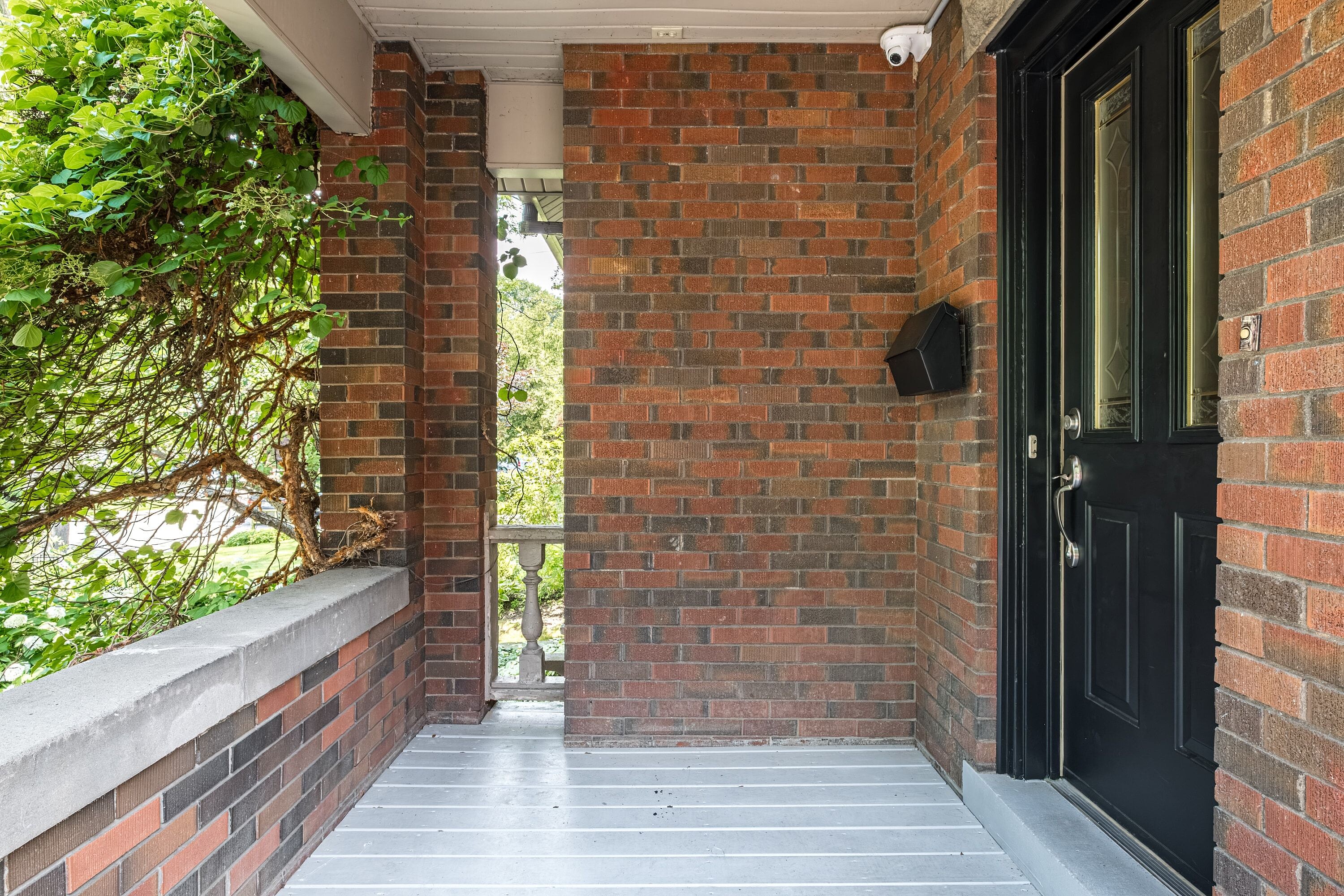 100 Dalewood Cres