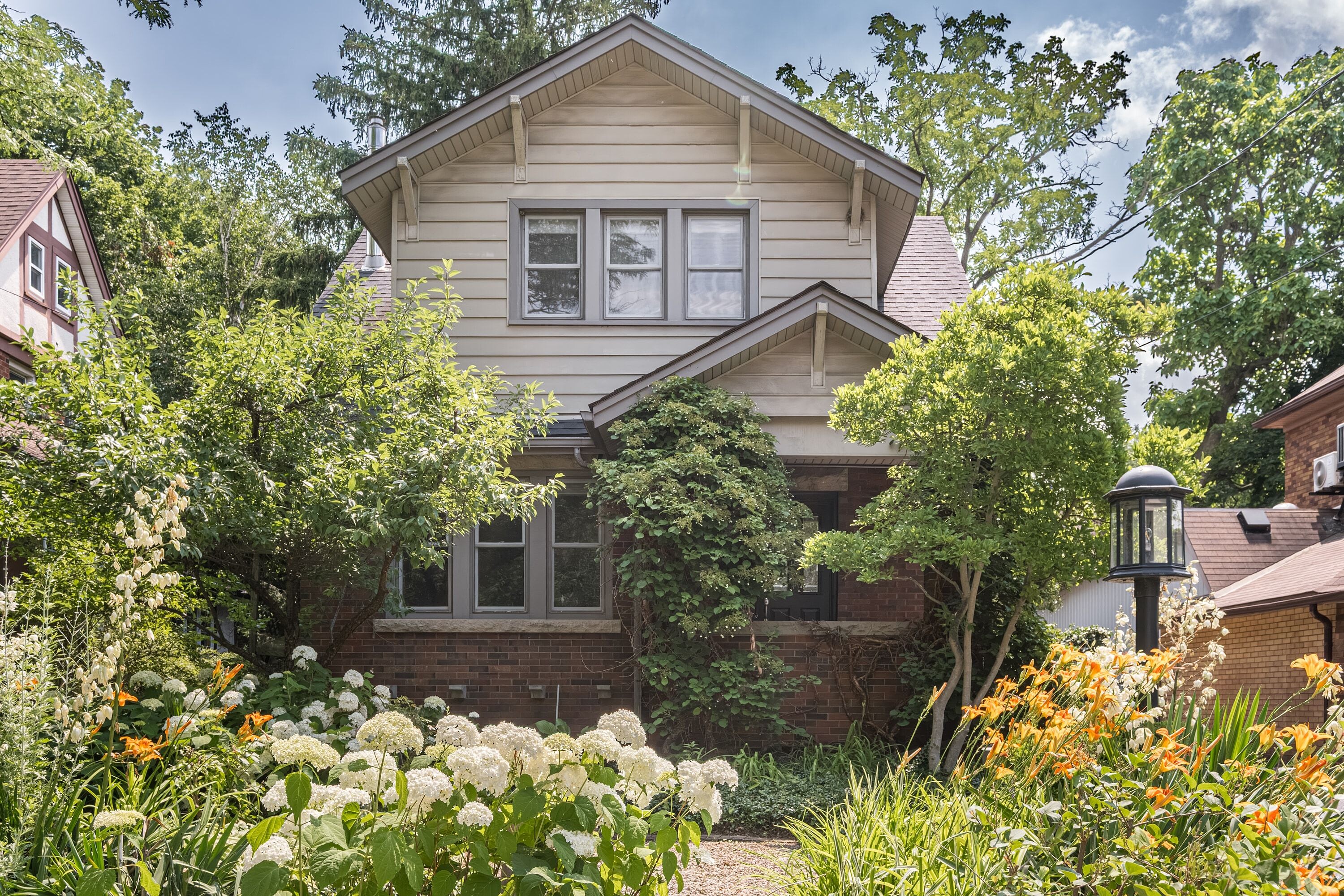 100 Dalewood Cres