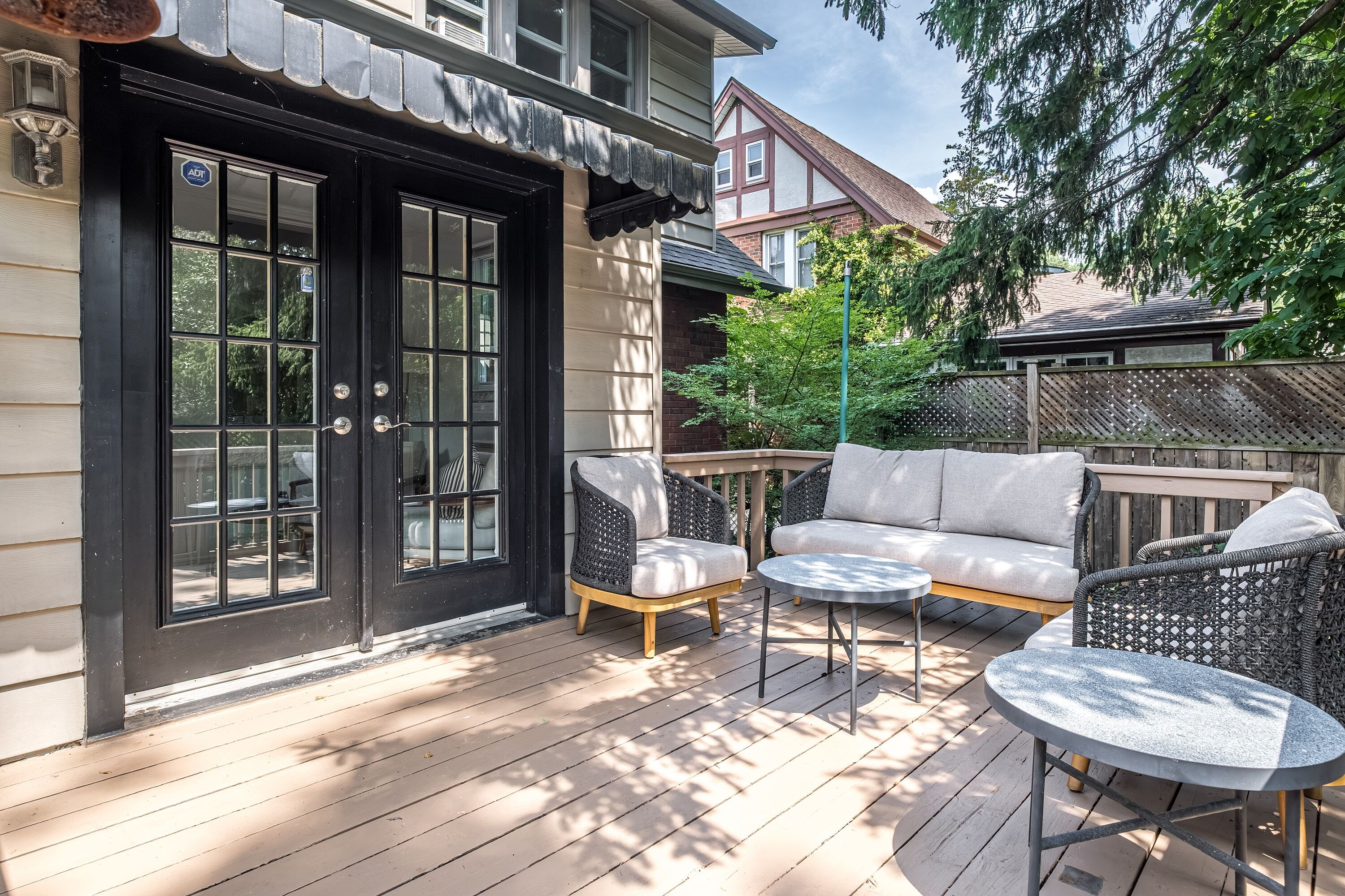 100 Dalewood Cres