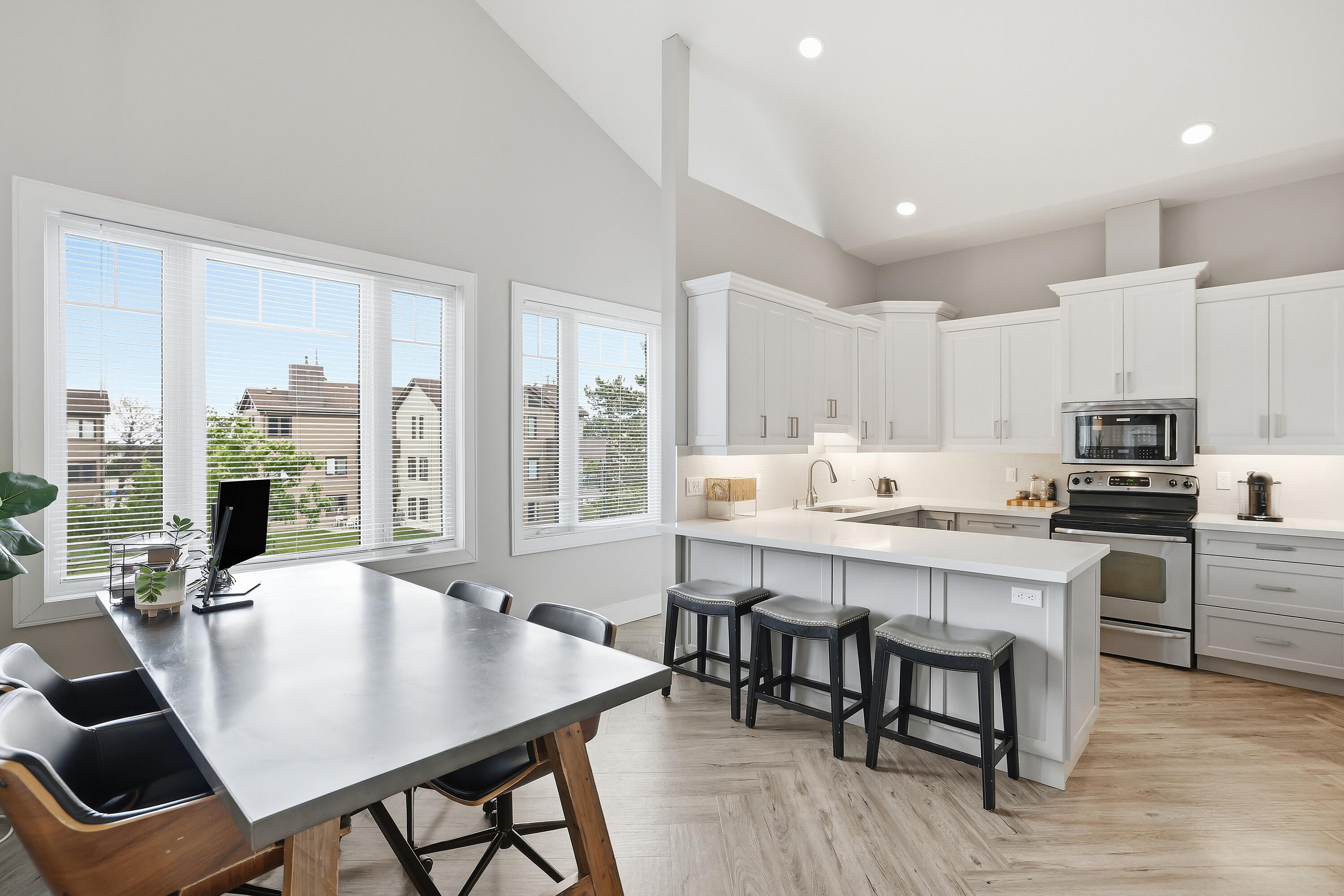 145 Jozo Weider Boulevard