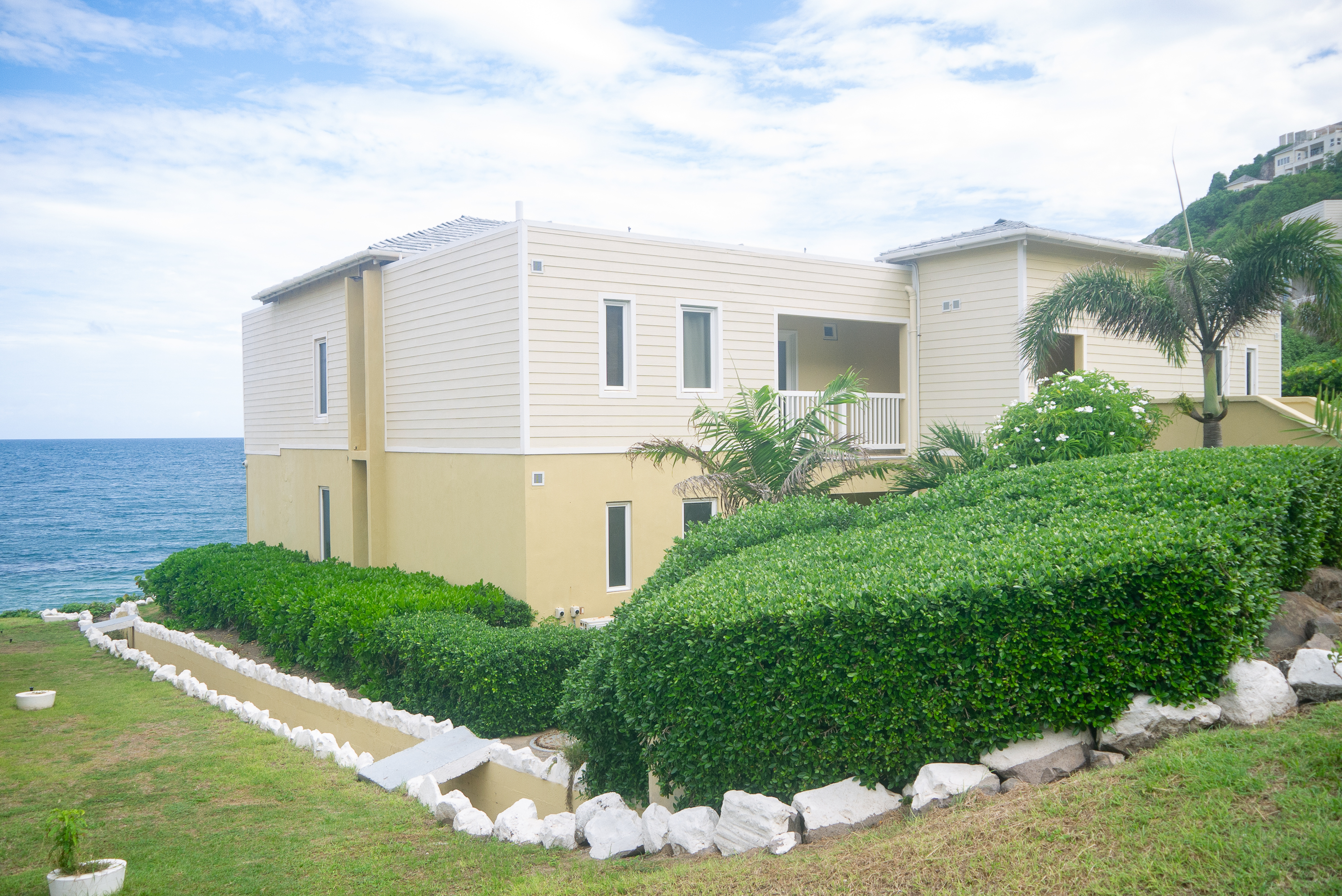Ocean's Edge Beachfront Unit 9G