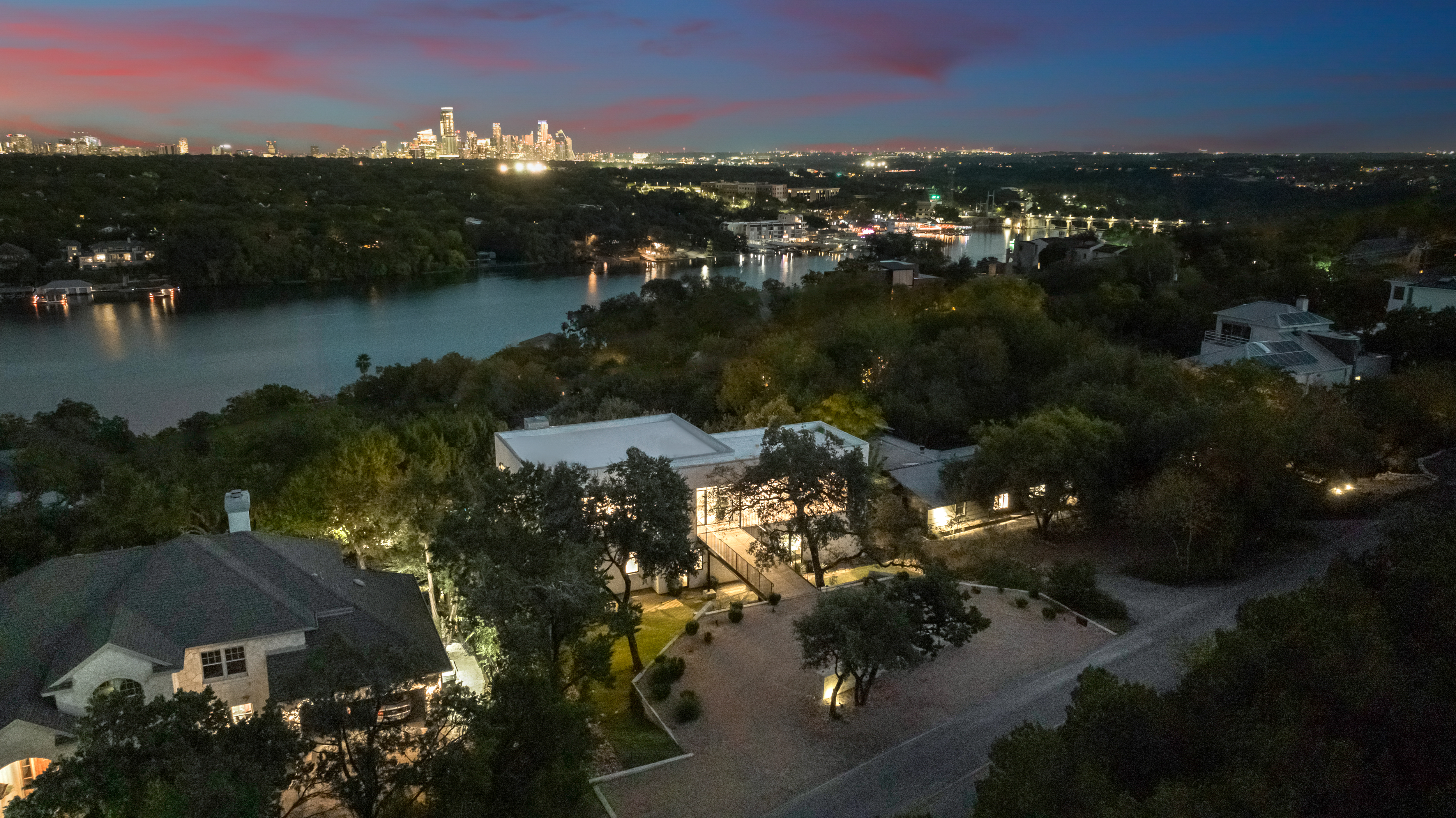 2011 Westlake Drive 