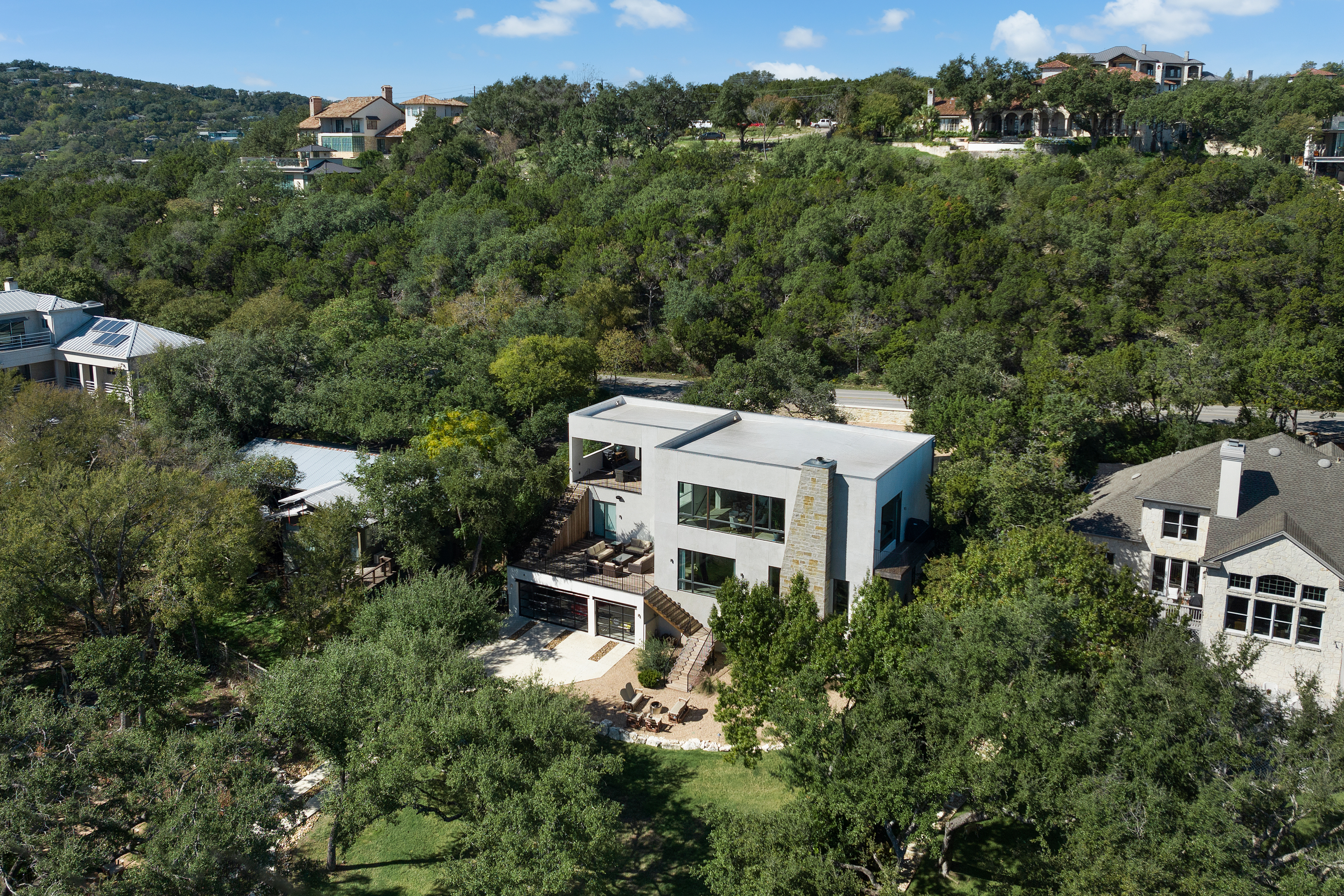 2011 Westlake Drive 