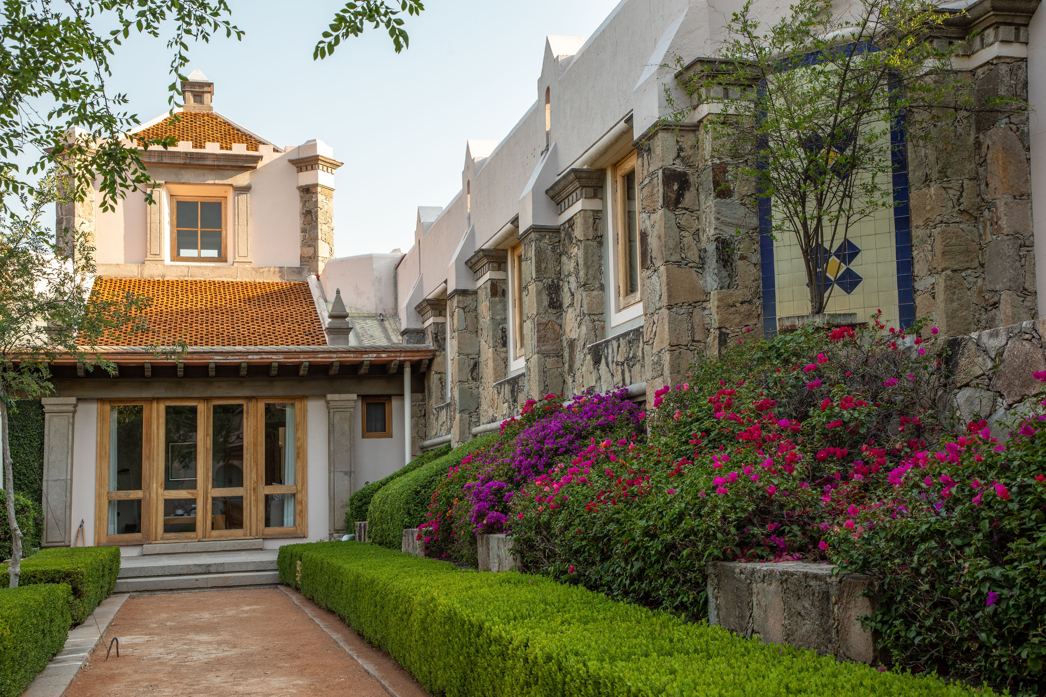 CASA ELENA Loma Dorada
