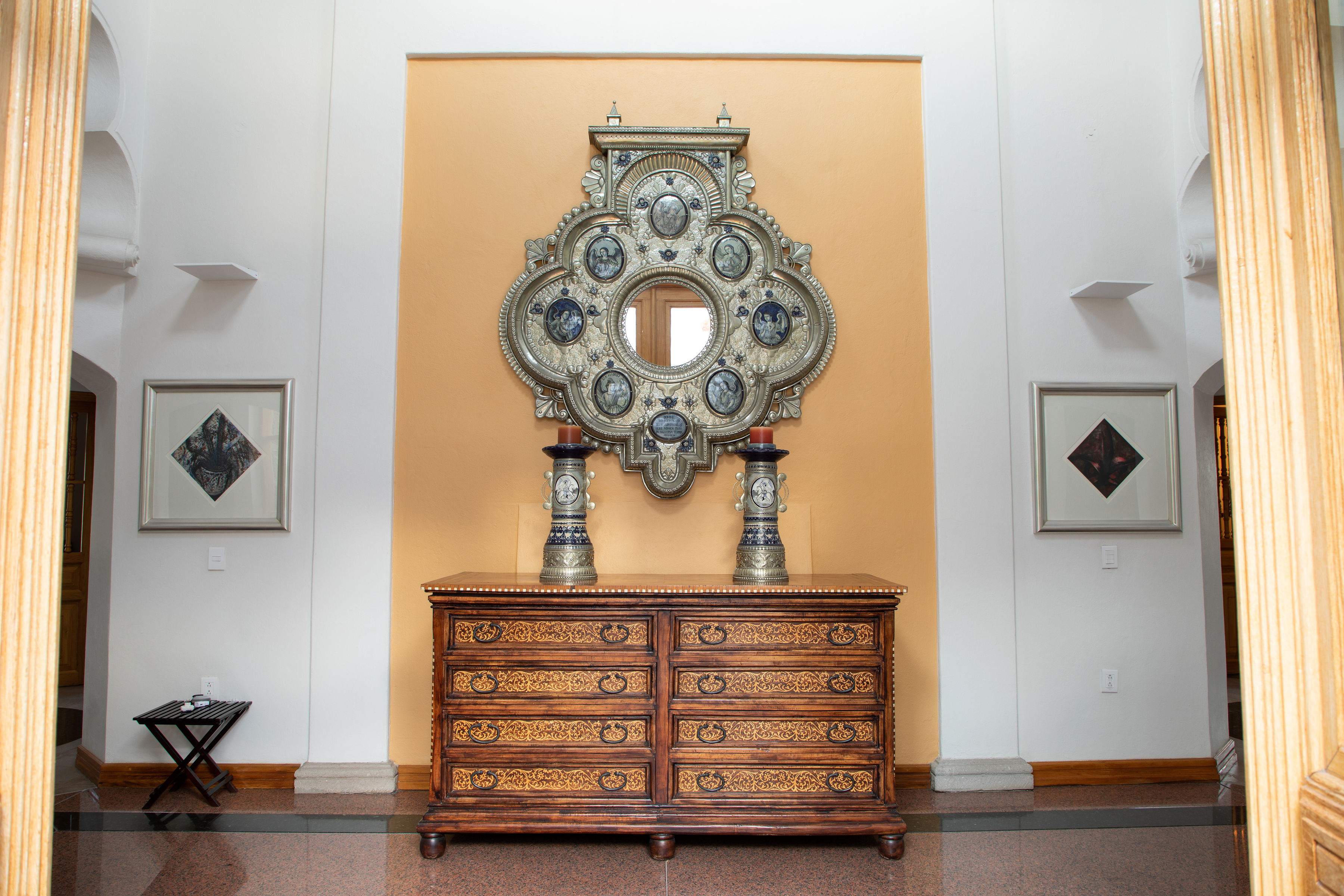 CASA ELENA Loma Dorada