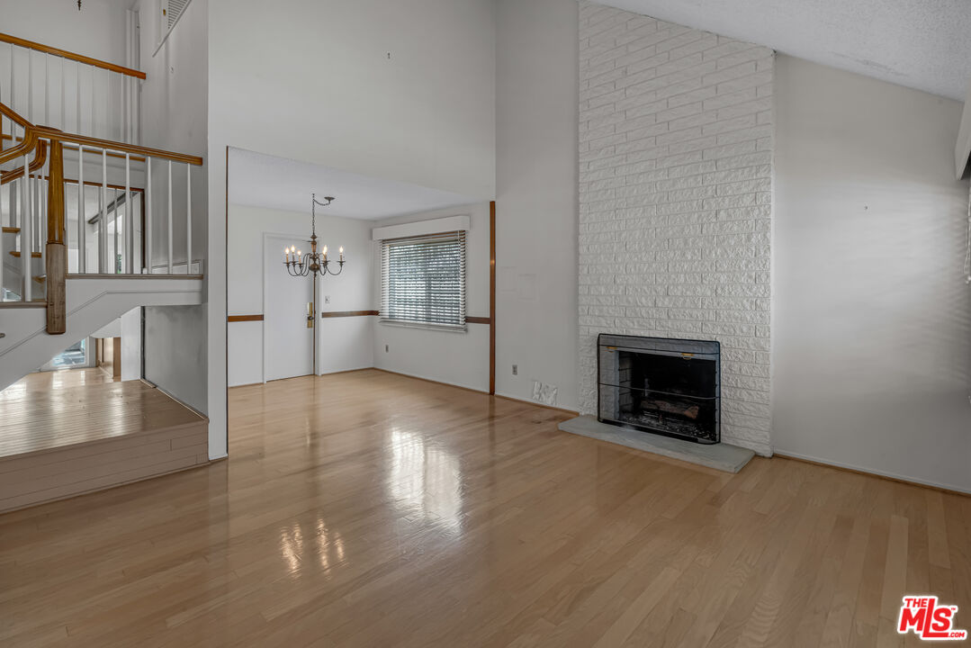 12516 Rosy Cir