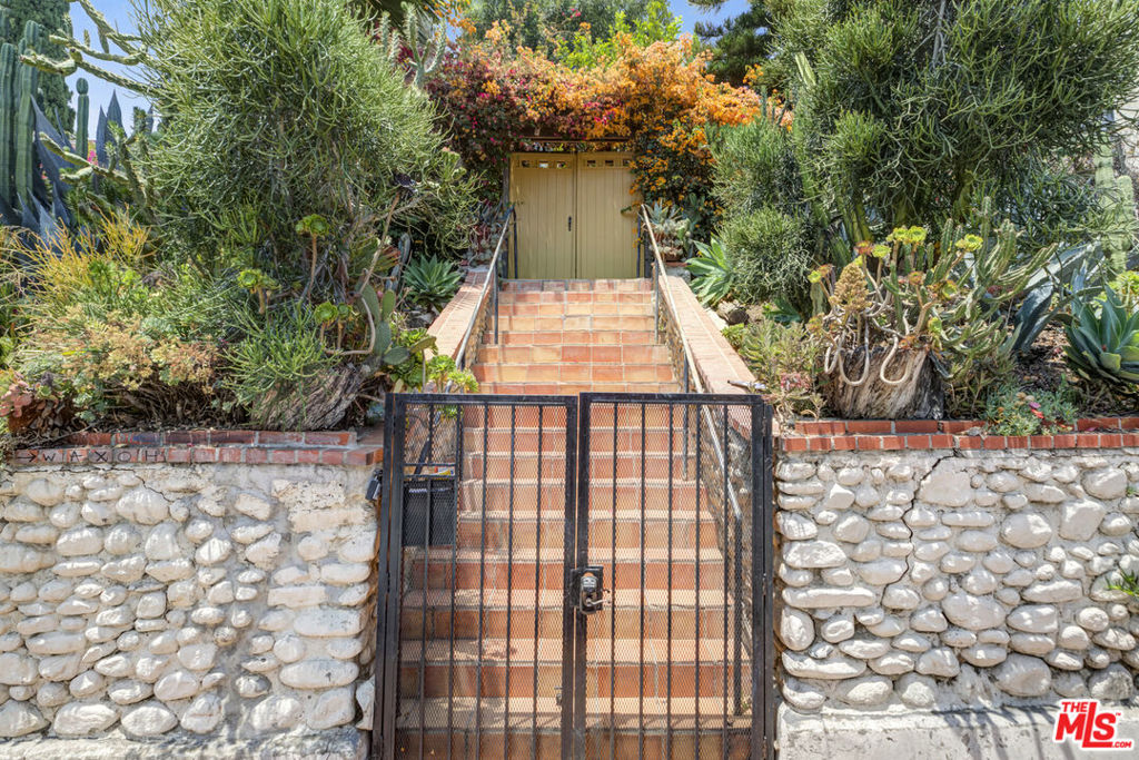 6169 N Figueroa Street