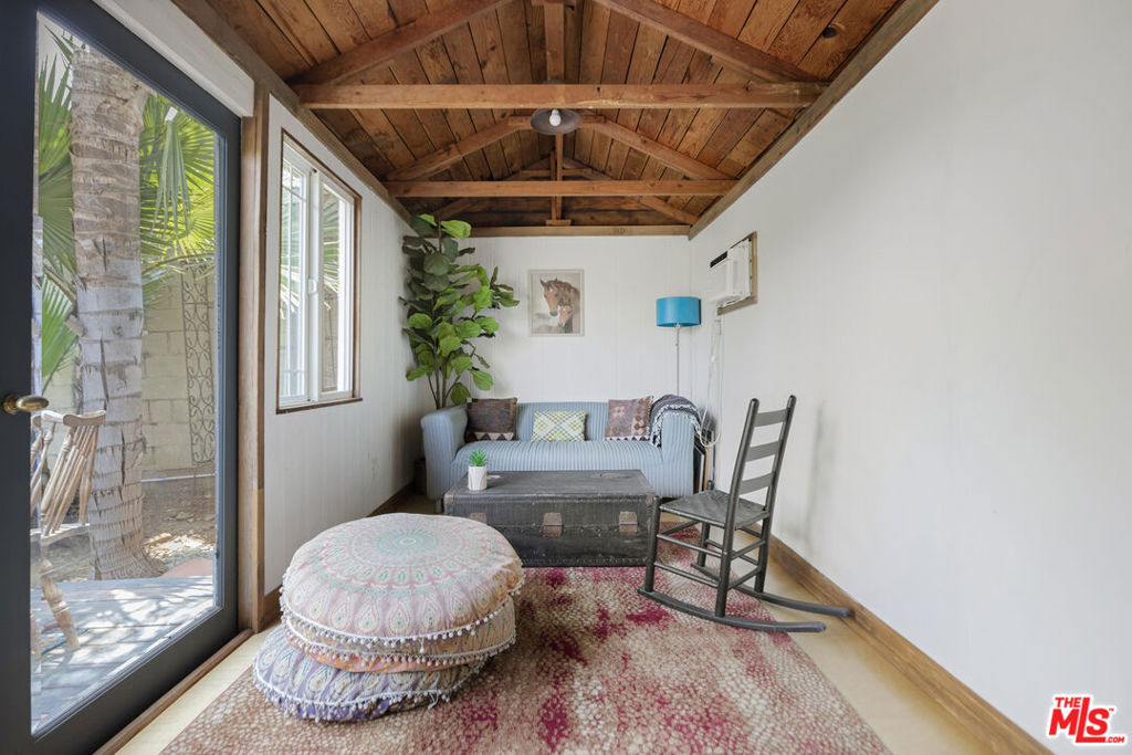 6169 N Figueroa Street