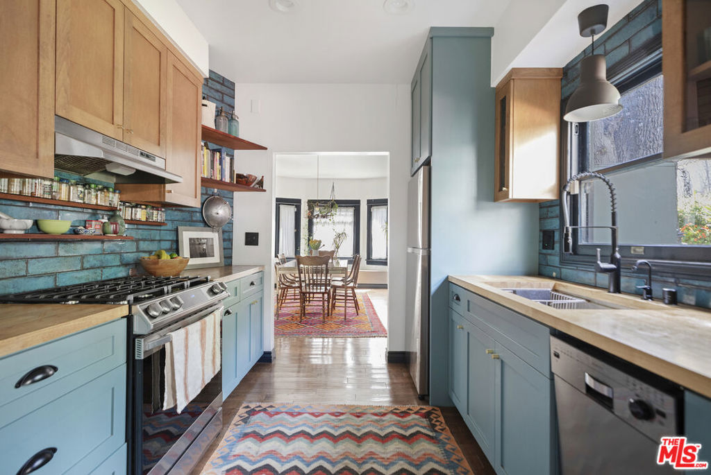 6169 N Figueroa Street