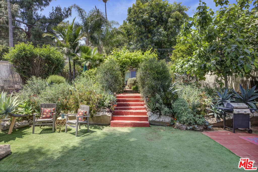 6169 N Figueroa Street