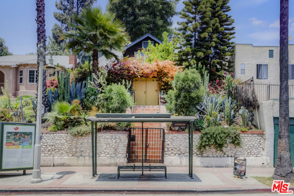 6169 N Figueroa Street