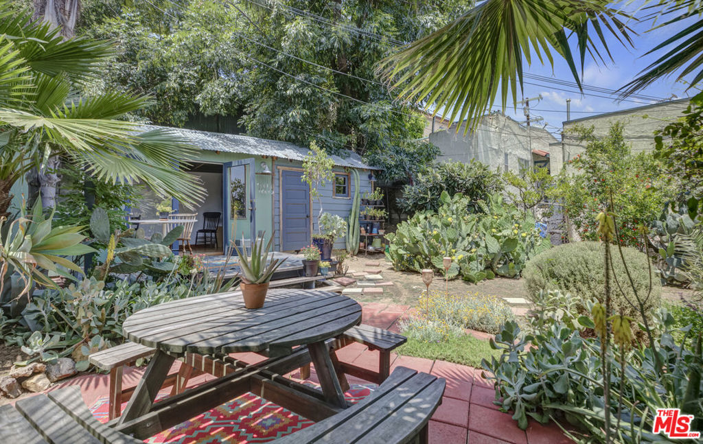 6169 N Figueroa Street
