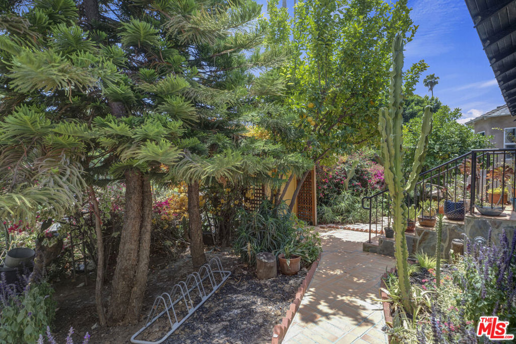 6169 N Figueroa Street
