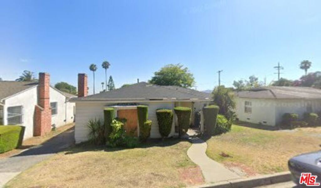 26 E Altadena Drive