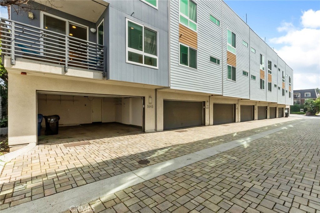 5643 Cielo Way