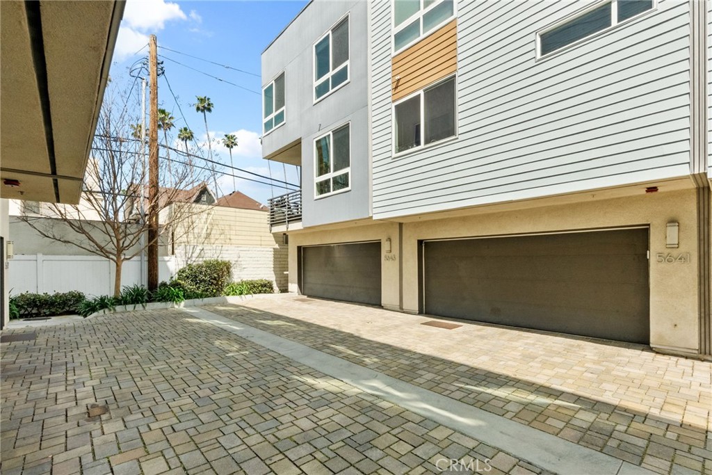 5643 Cielo Way