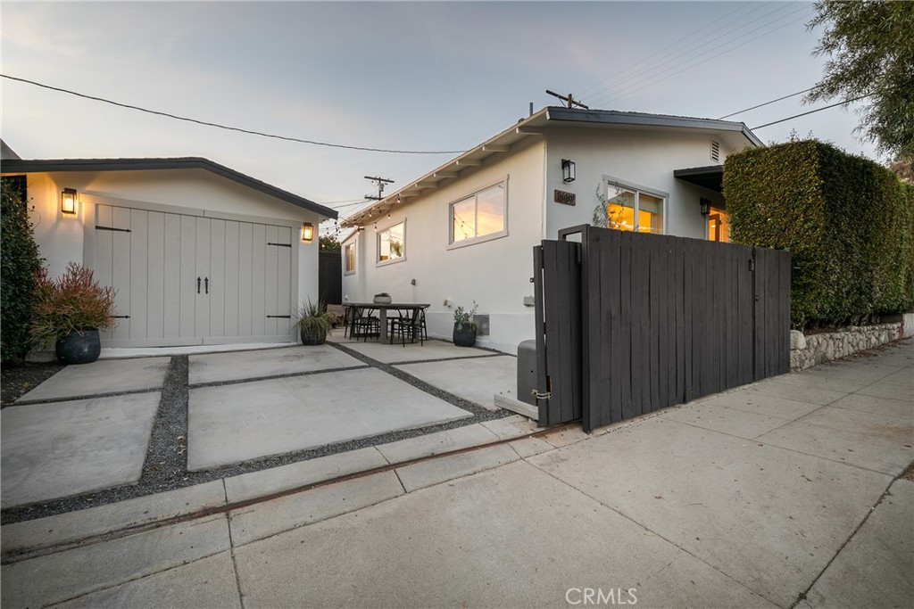 1609 N Avenue 51