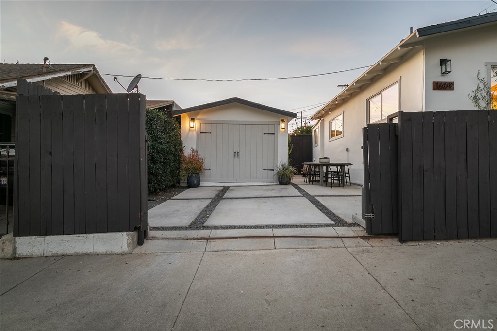 1609 N Avenue 51