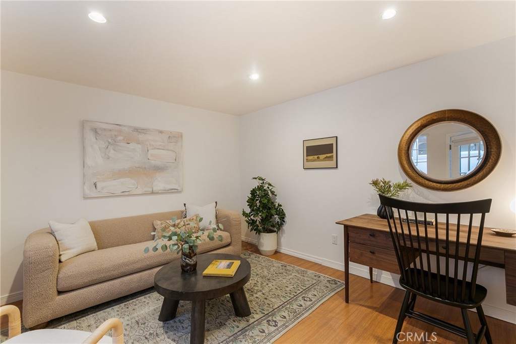 1609 N Avenue 51