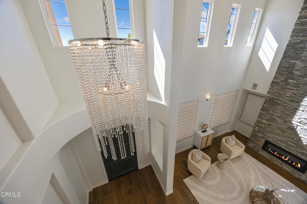 827 W Heritage Oak Court