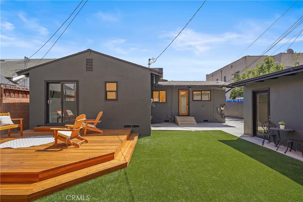 743 N Alexandria Avenue