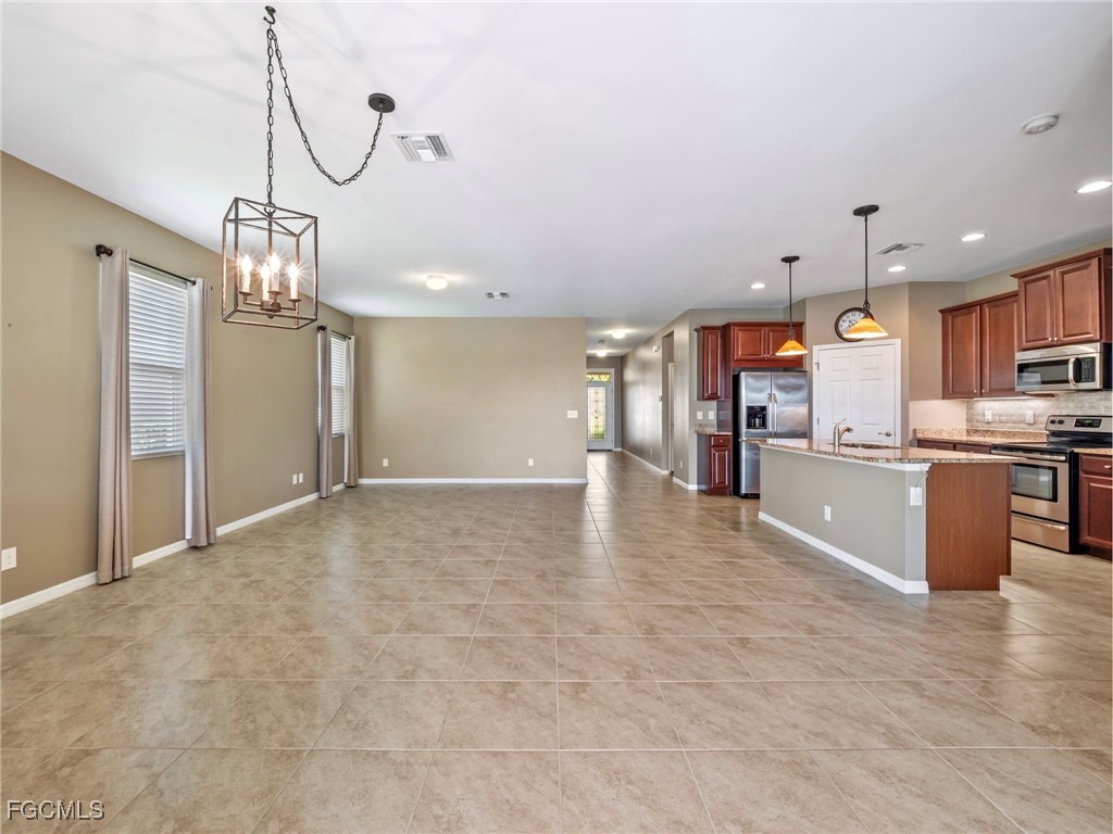 3126 Apple Blossom DR