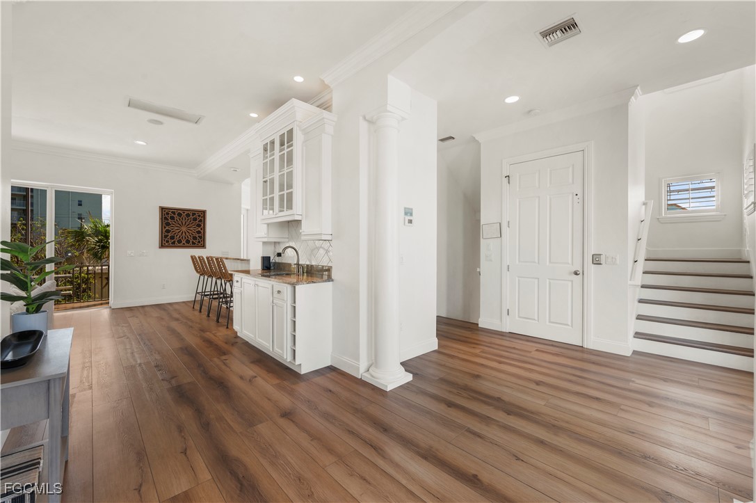 270 Delmar AVE