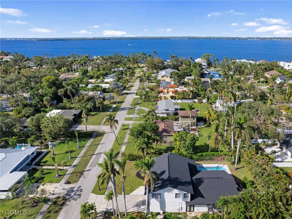 1341 Coconut DR