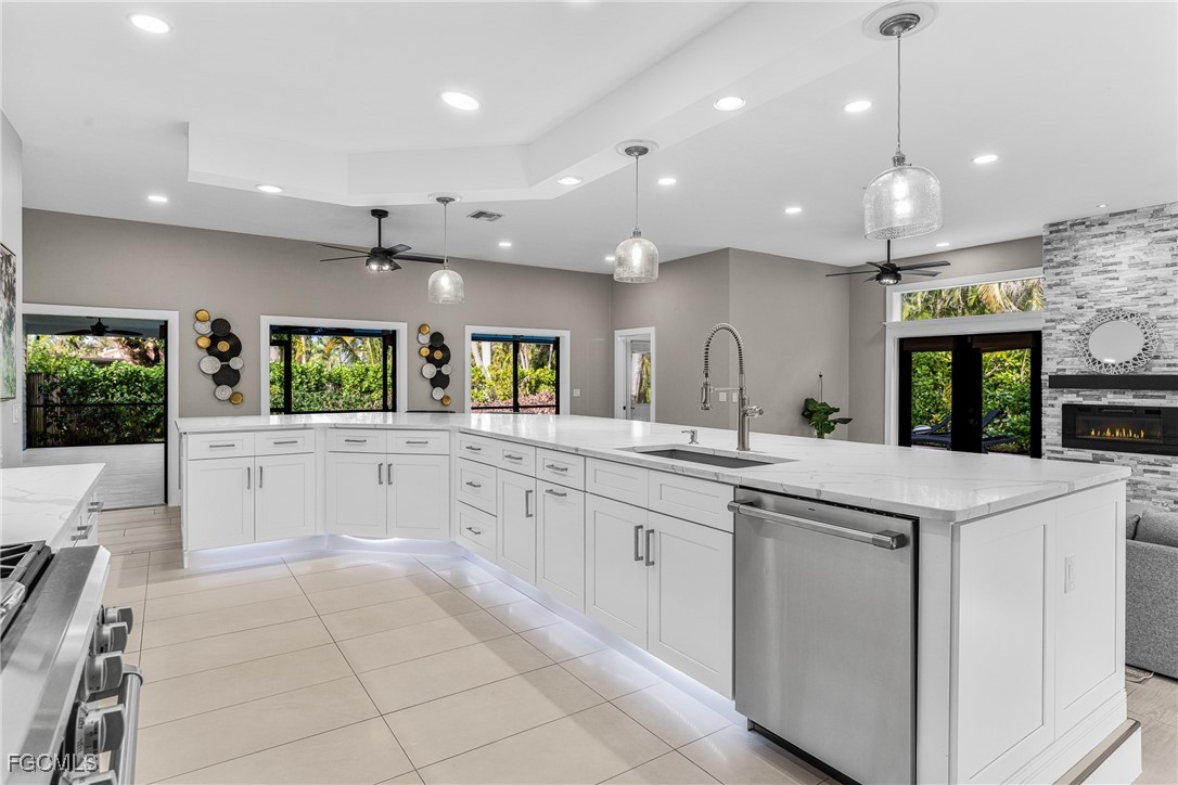 1341 Coconut DR