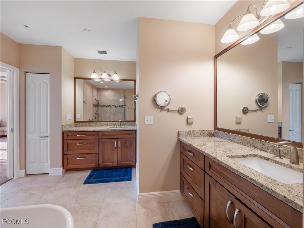 14819 Laguna DR 703