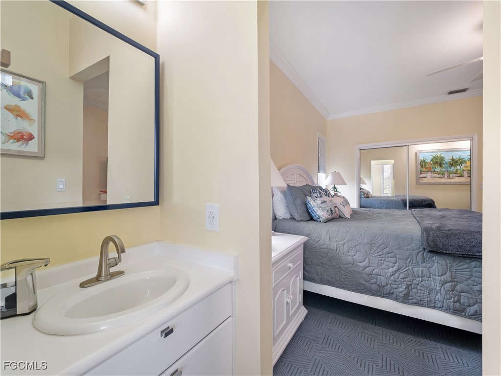 15660 Light Blue CIR