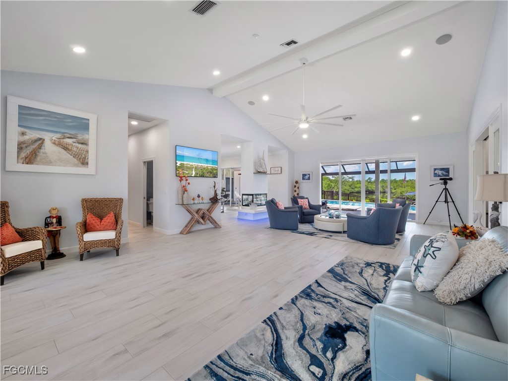 15660 Light Blue CIR