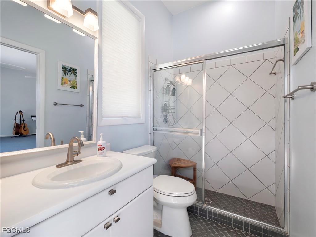 15660 Light Blue CIR